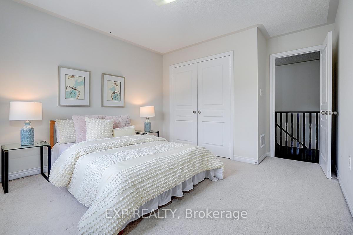 Photo 39 of 47 Foshan Avenue, Markham, Berczy — HOMEH