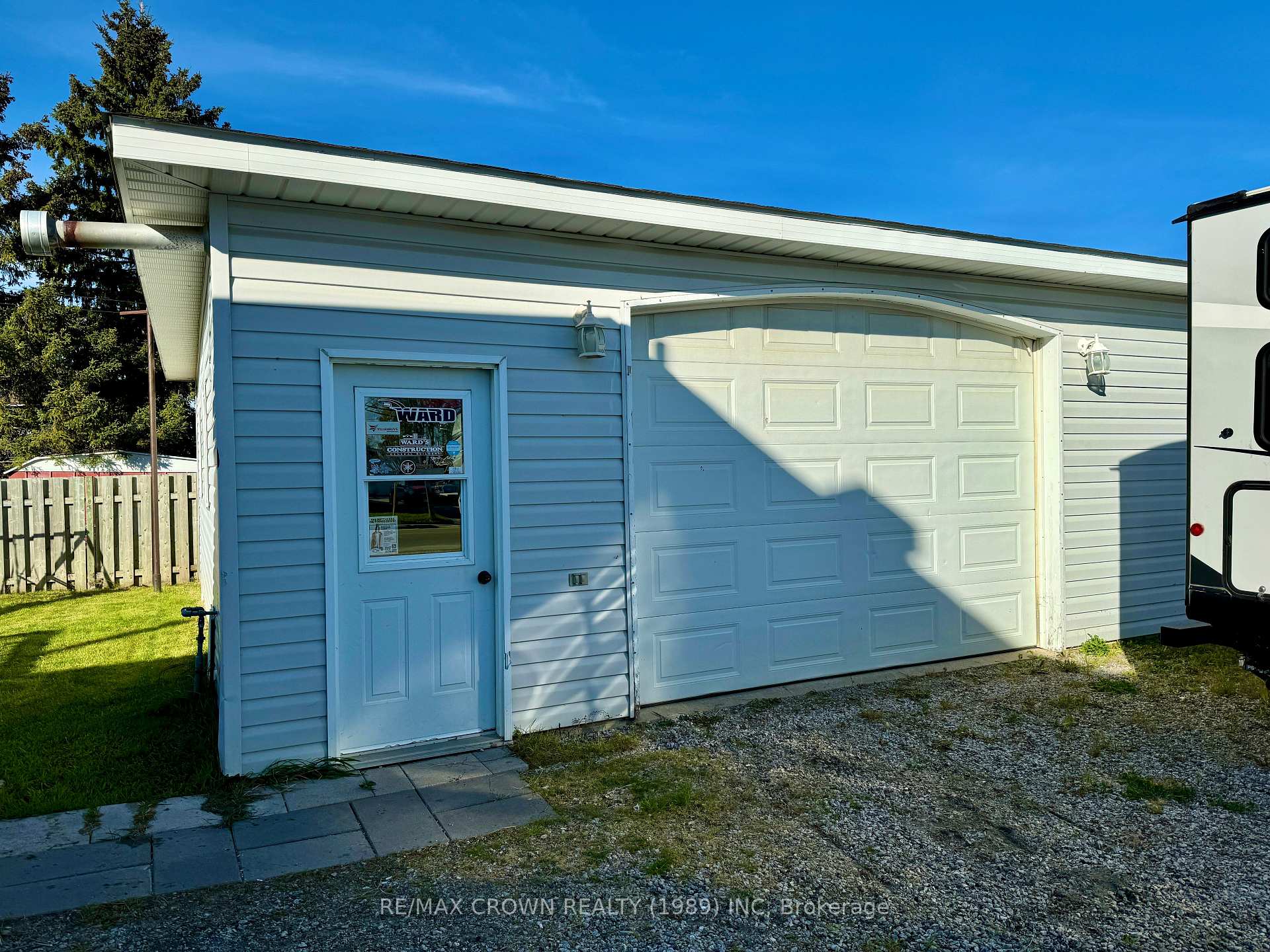 Photo 2 of 118 Brunelle Road N, Kapuskasing — HOMEH