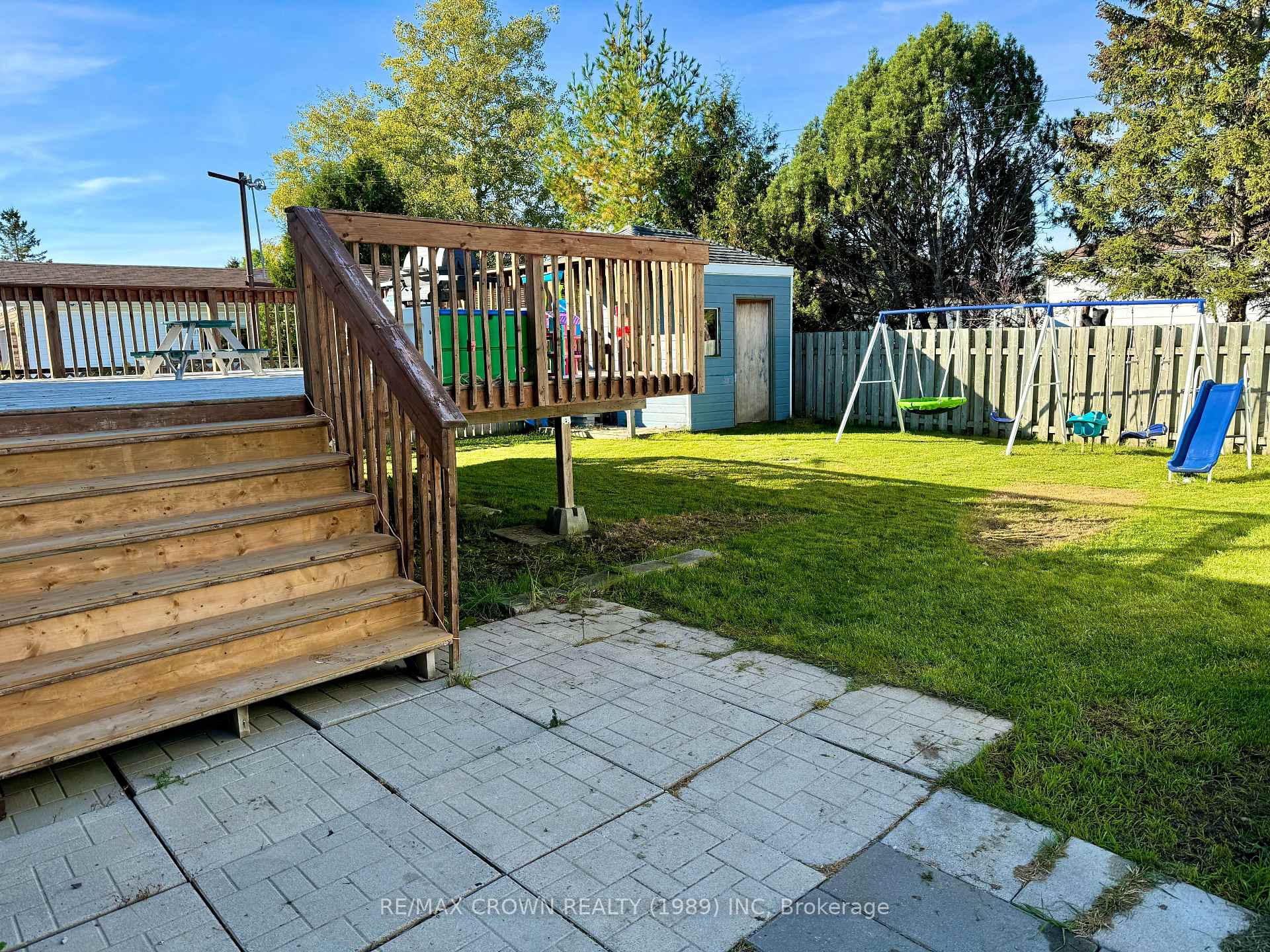 Photo 4 of 118 Brunelle Road N, Kapuskasing — HOMEH