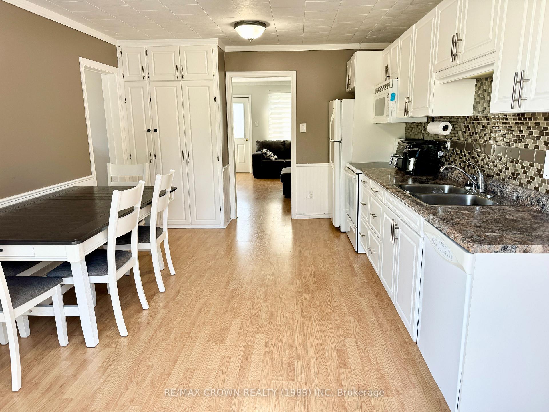 Photo 8 of 118 Brunelle Road N, Kapuskasing — HOMEH