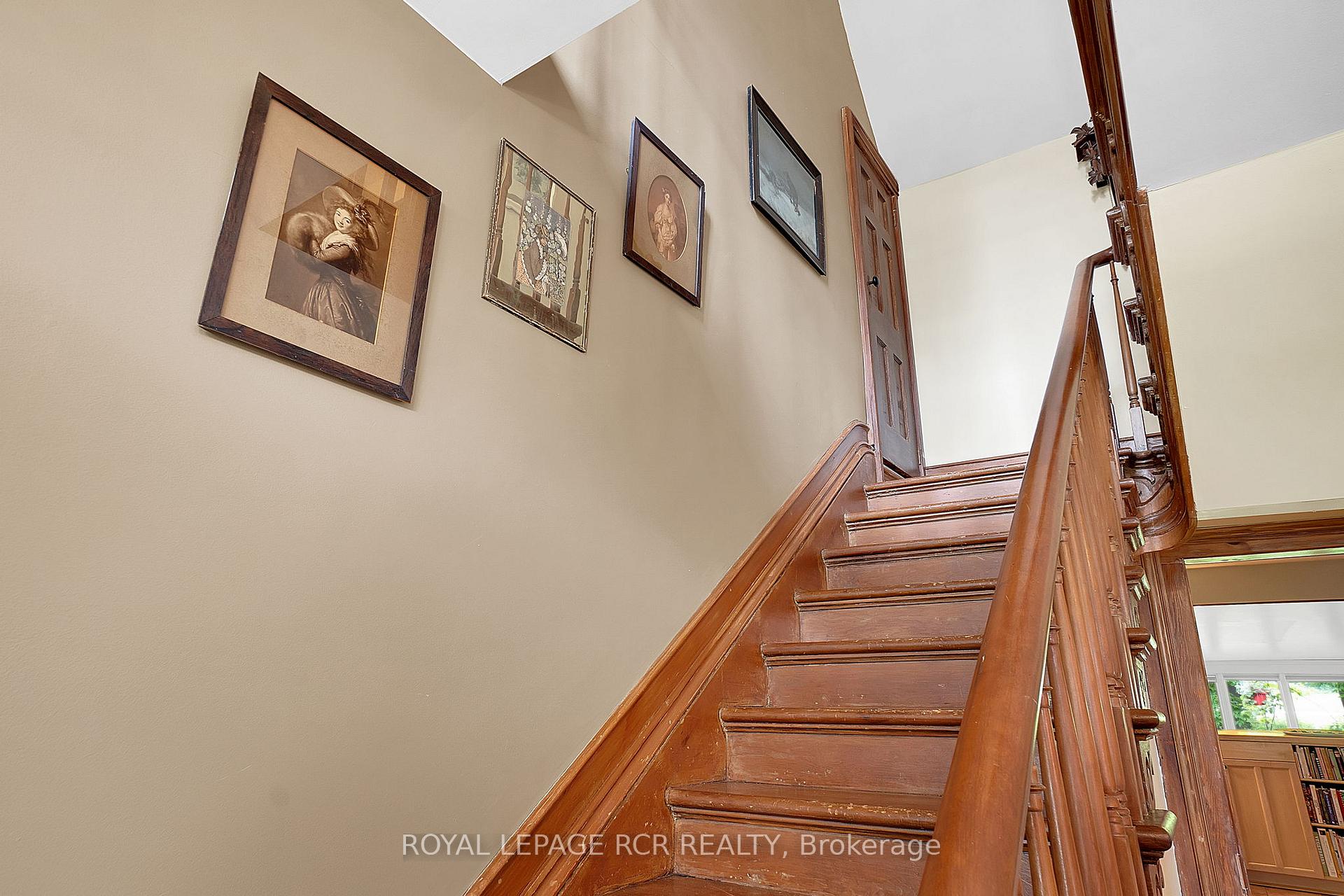 Photo 21 of 349 Main Street, King, Schomberg — HOMEH