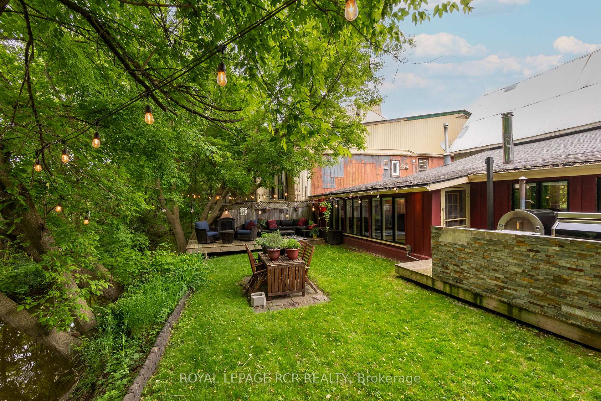 Photo 26 of 349 Main Street, King, Schomberg — HOMEH