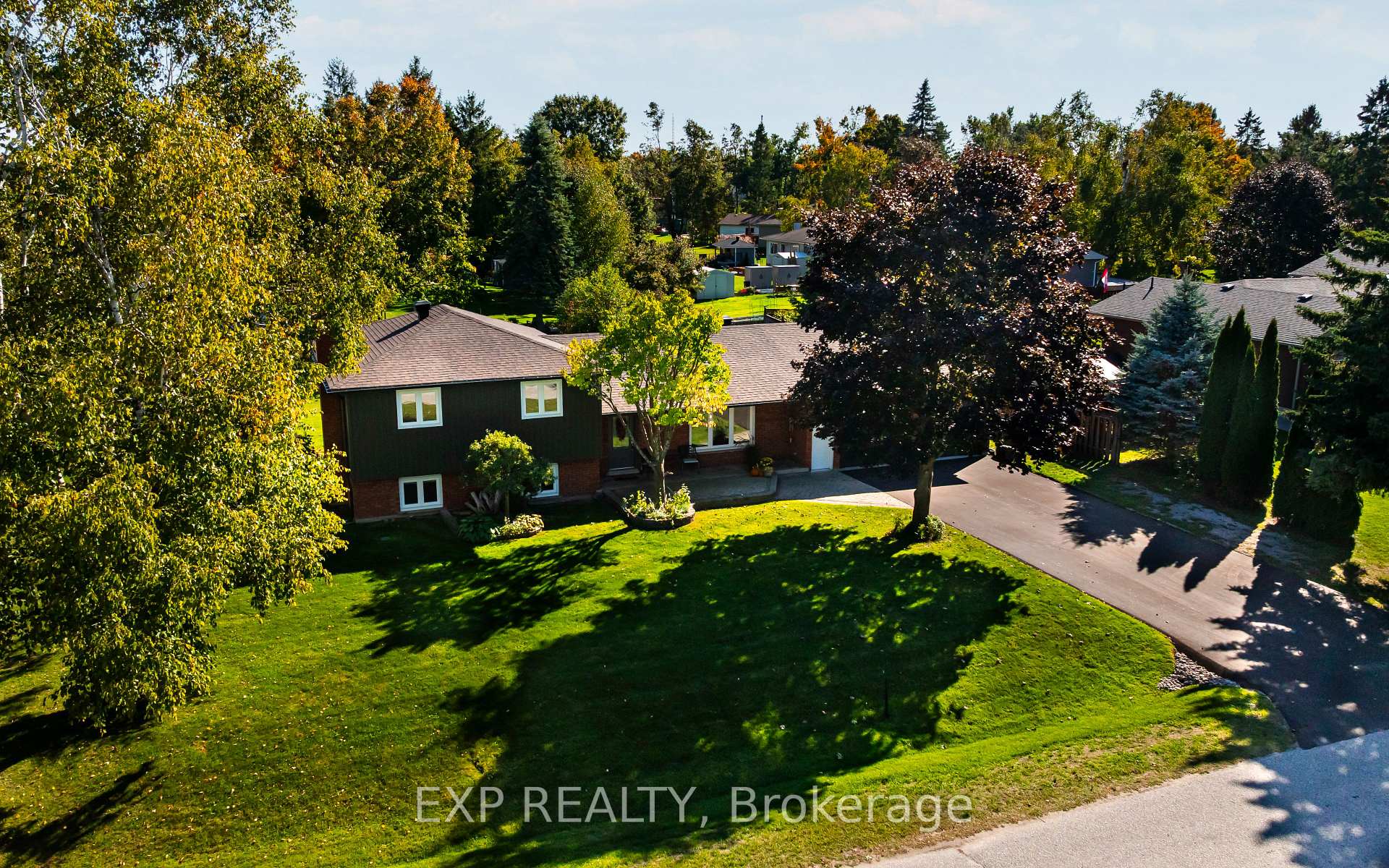 Photo 1 of 258 Nelson Crescent, Innisfil, Stroud — HOMEH
