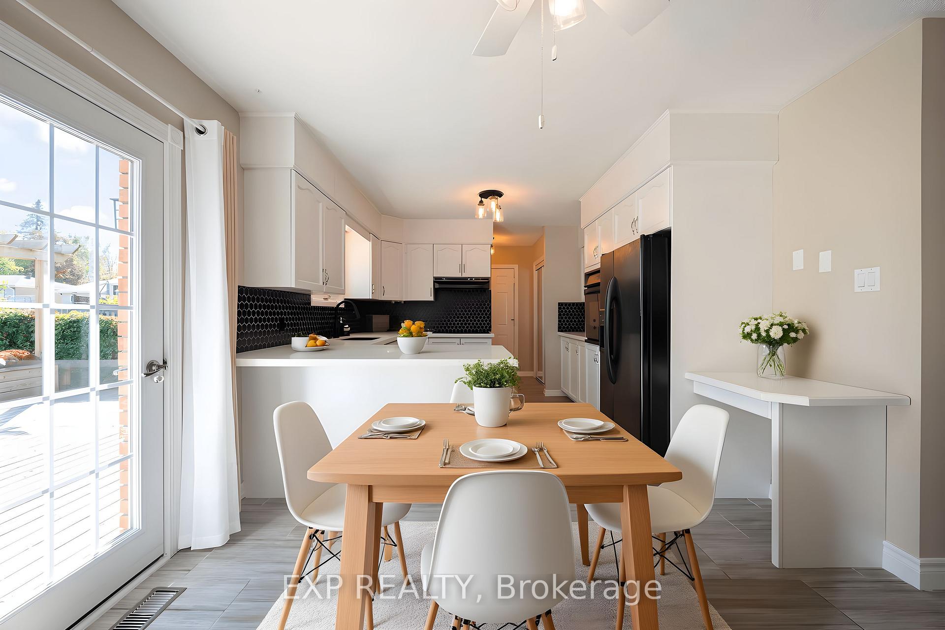 Photo 12 of 258 Nelson Crescent, Innisfil, Stroud — HOMEH
