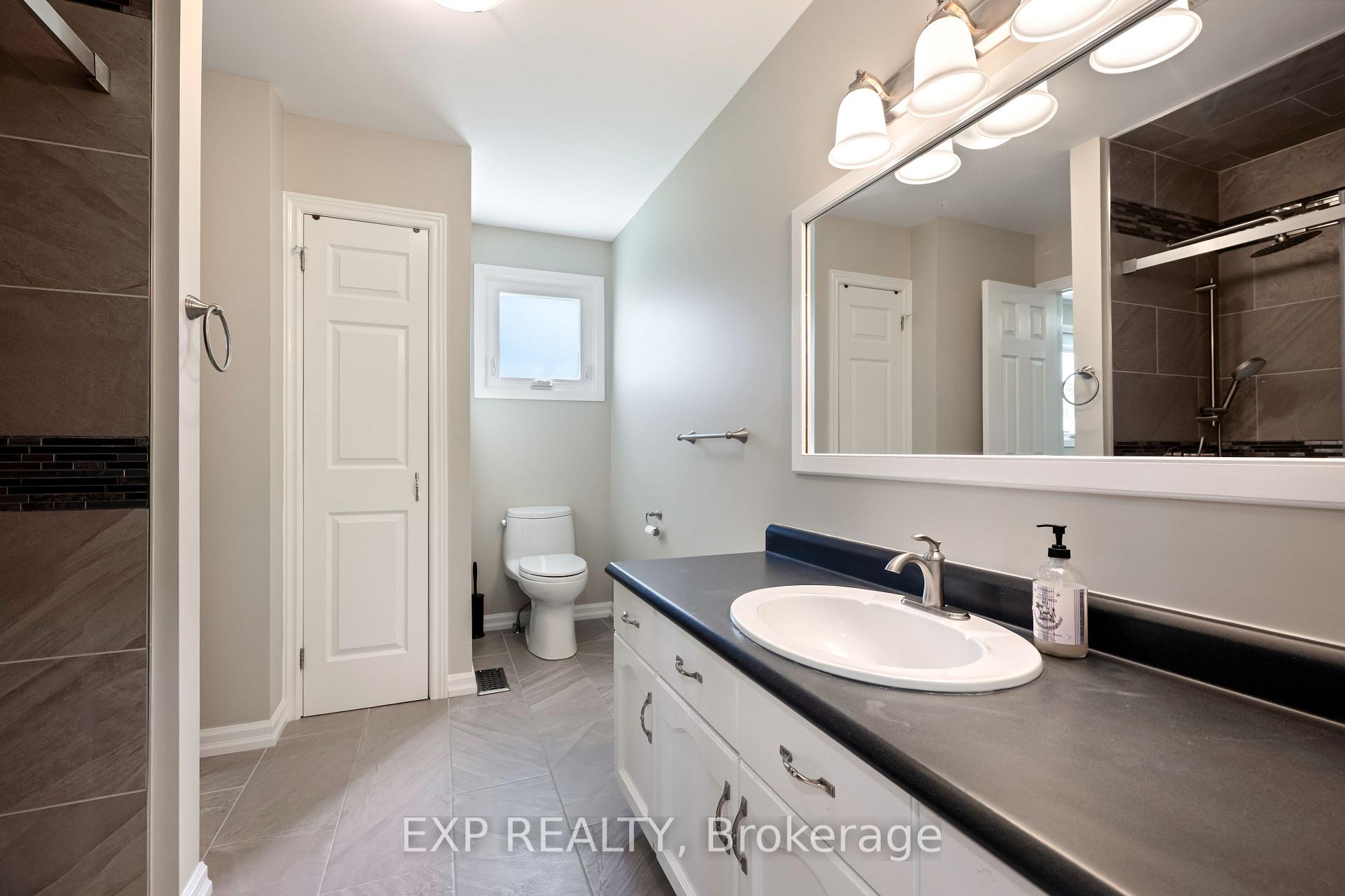 Photo 16 of 258 Nelson Crescent, Innisfil, Stroud — HOMEH