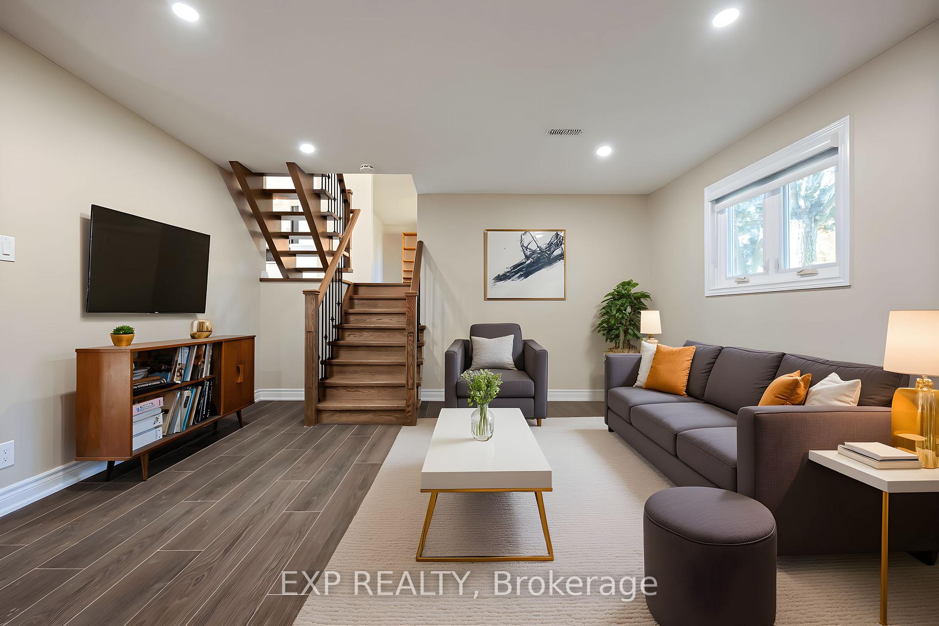Photo 27 of 258 Nelson Crescent, Innisfil, Stroud — HOMEH