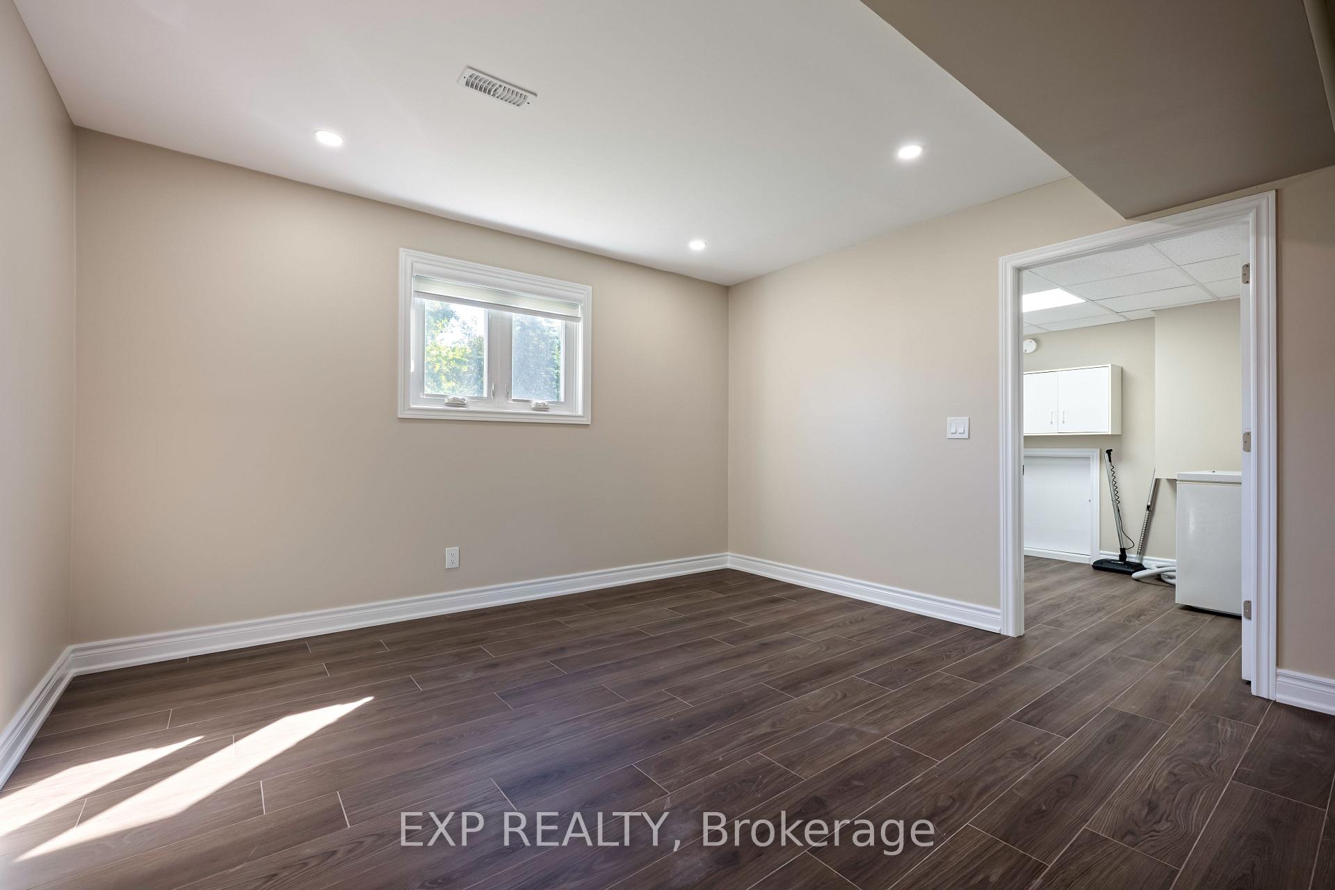 Photo 31 of 258 Nelson Crescent, Innisfil, Stroud — HOMEH