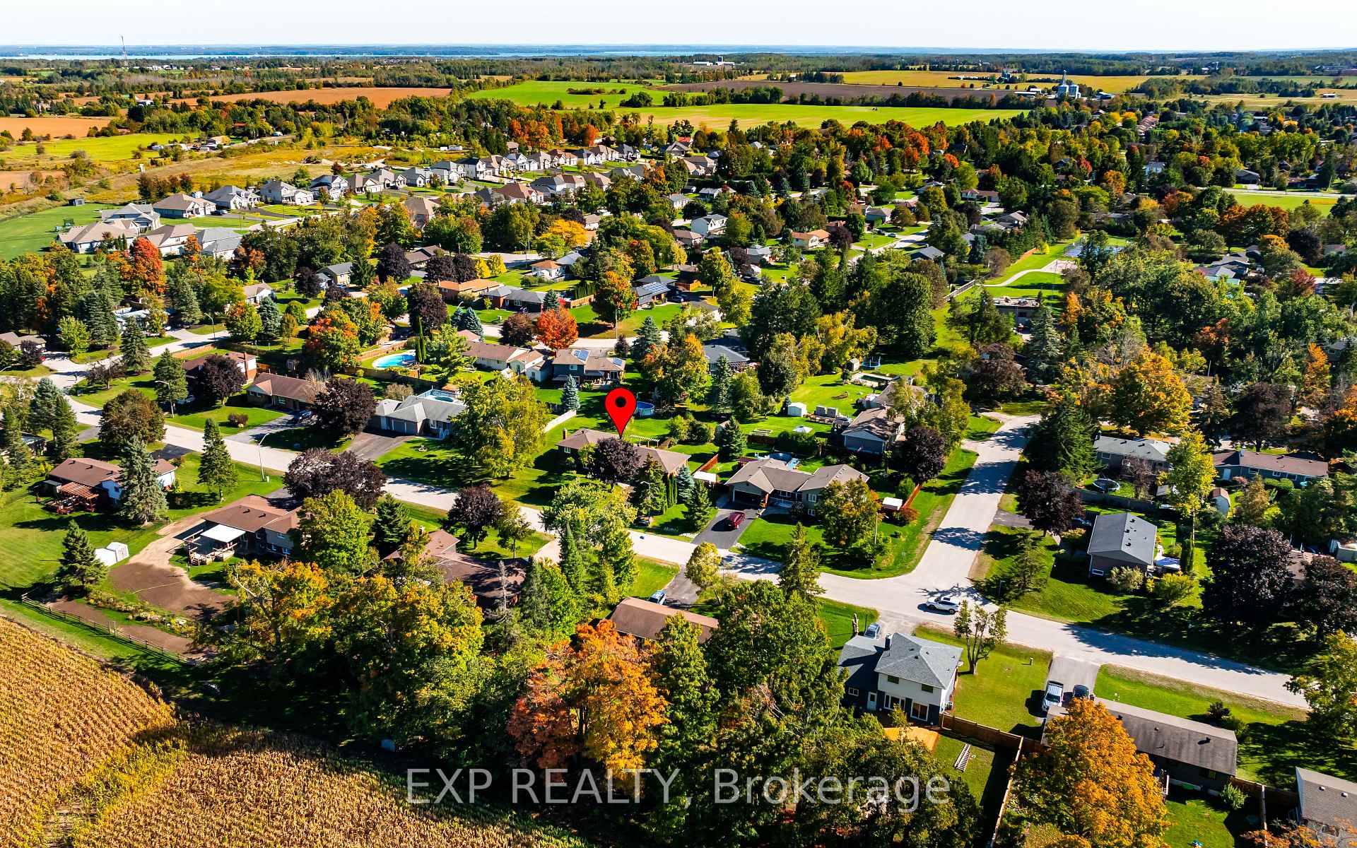 Photo 46 of 258 Nelson Crescent, Innisfil, Stroud — HOMEH