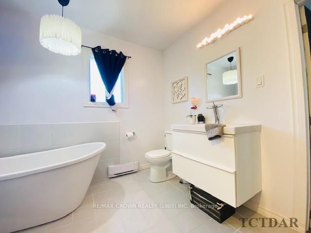 Photo 16 of 38 Wolfe Street, Kapuskasing — HOMEH