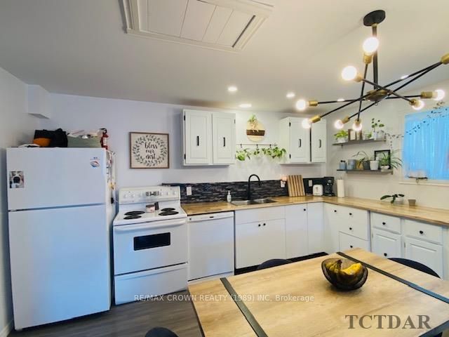 Photo 24 of 38 Wolfe Street, Kapuskasing — HOMEH