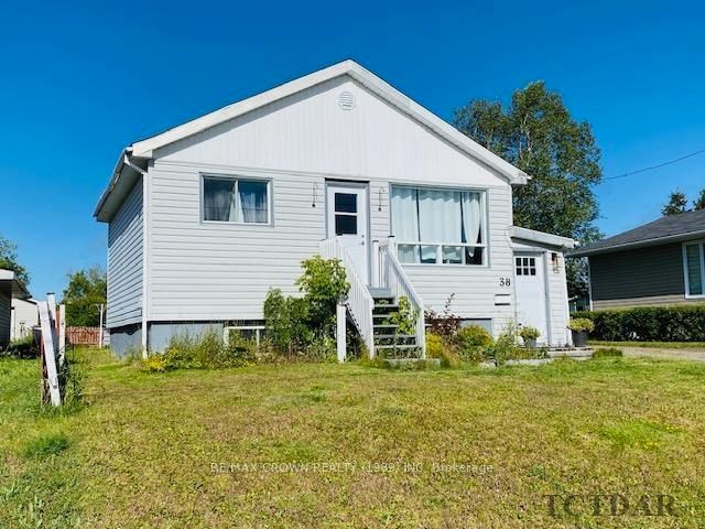 Photo 37 of 38 Wolfe Street, Kapuskasing — HOMEH