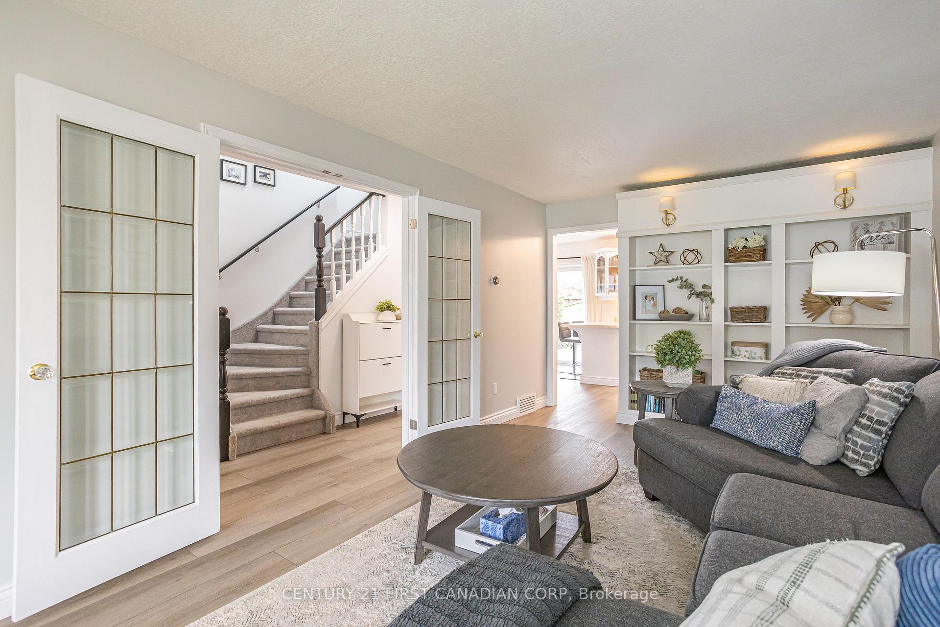 Photo 6 of 113 Main Street, Lucan Biddulph, Lucan — HOMEH
