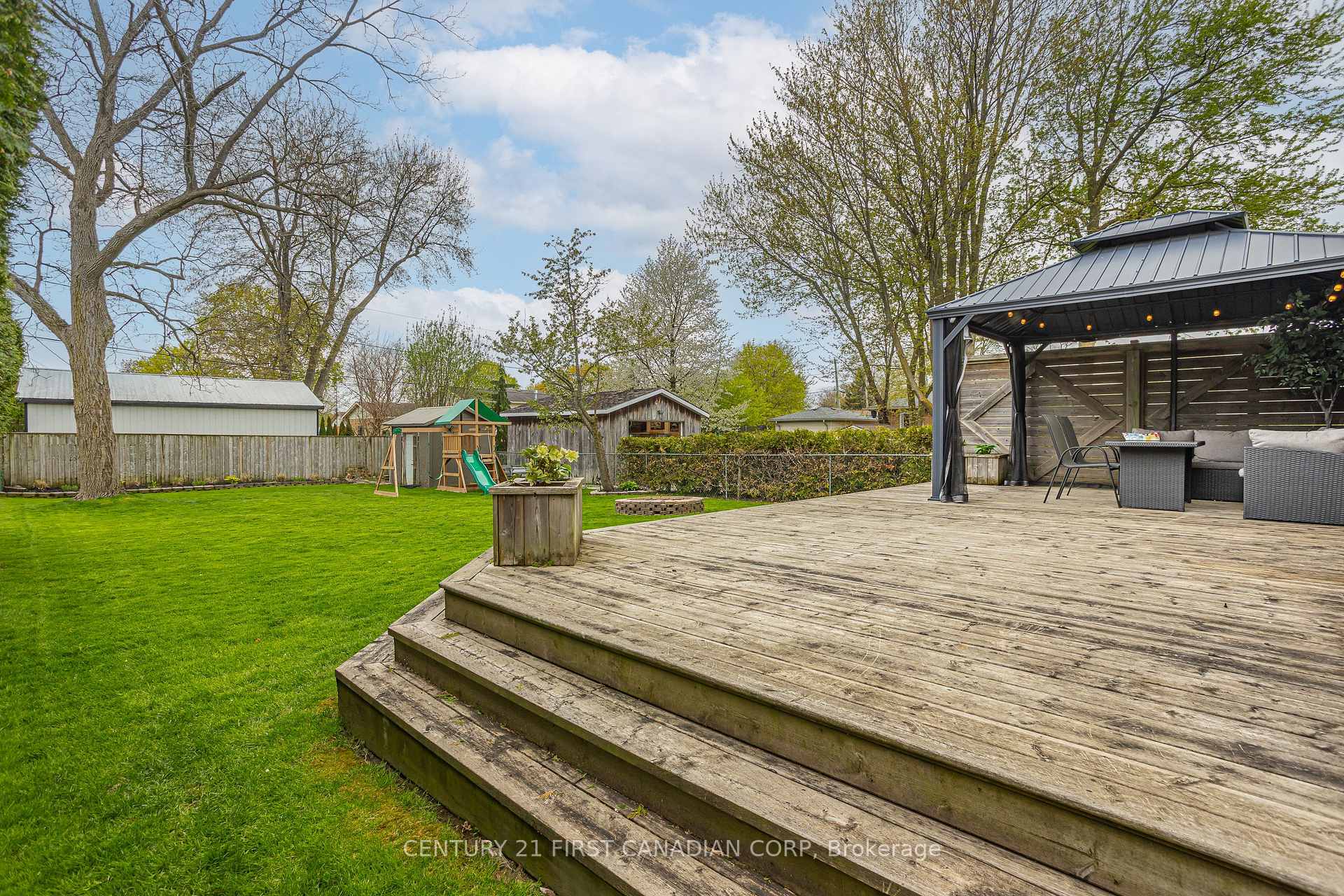 Photo 20 of 113 Main Street, Lucan Biddulph, Lucan — HOMEH