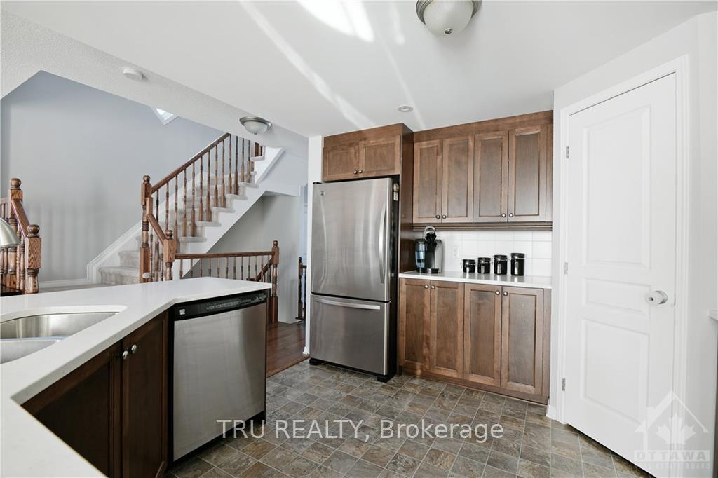 Photo 8 of 1450 Carronbridge Circle, Ottawa, Kanata - Emerald Meadows/Trailwest — HOMEH