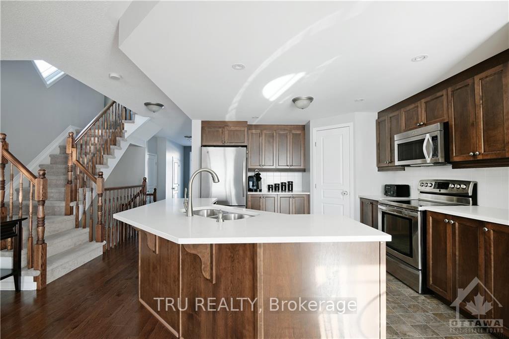 Photo 9 of 1450 Carronbridge Circle, Ottawa, Kanata - Emerald Meadows/Trailwest — HOMEH