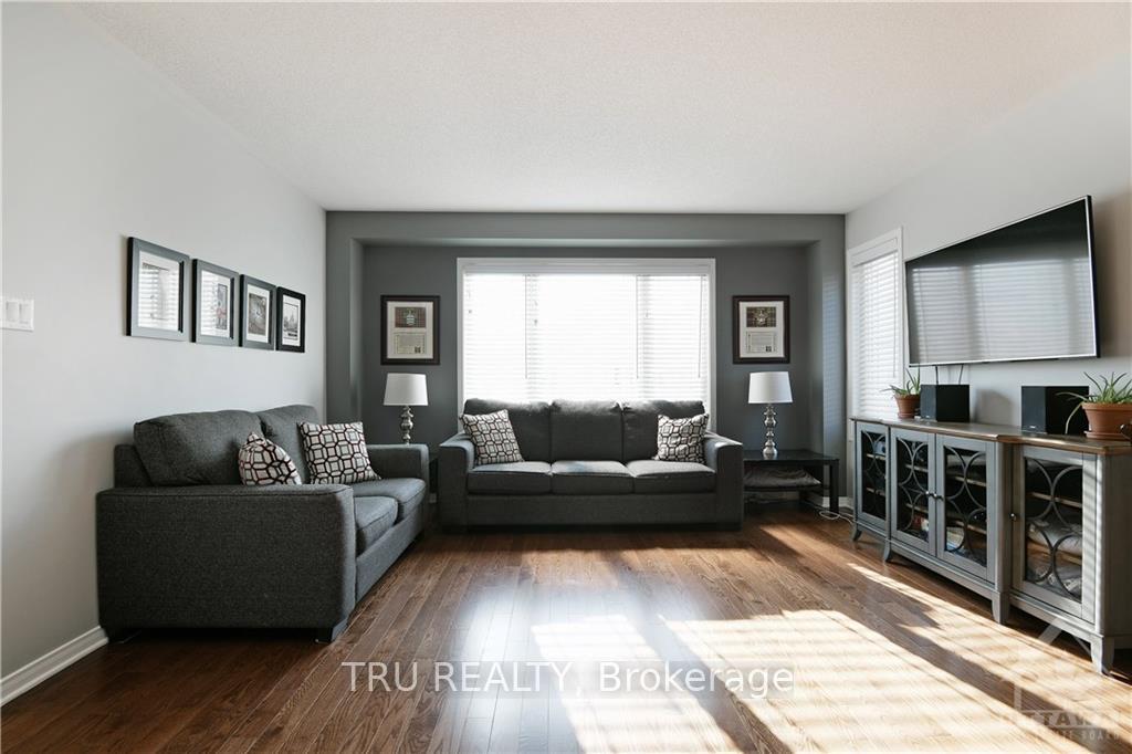 Photo 12 of 1450 Carronbridge Circle, Ottawa, Kanata - Emerald Meadows/Trailwest — HOMEH