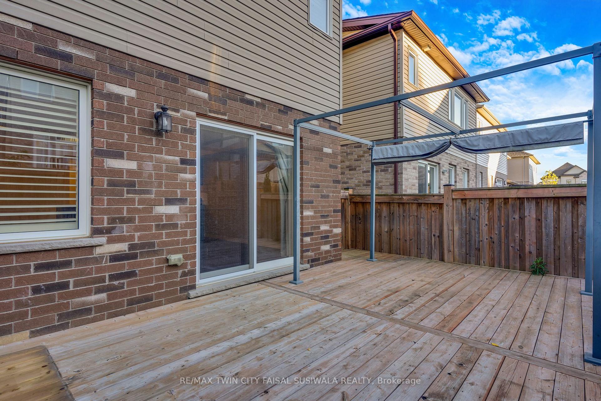 Photo 5 of 403 Moorlands Crescent, Kitchener — HOMEH