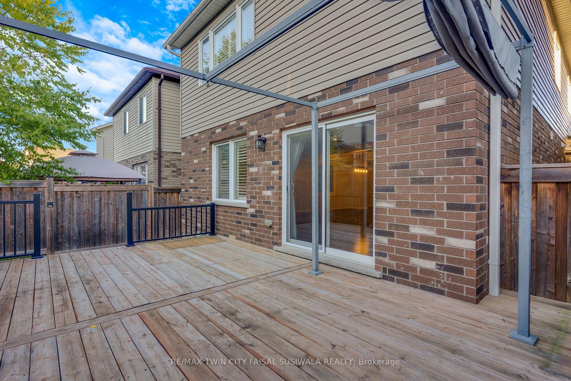 Photo 6 of 403 Moorlands Crescent, Kitchener — HOMEH