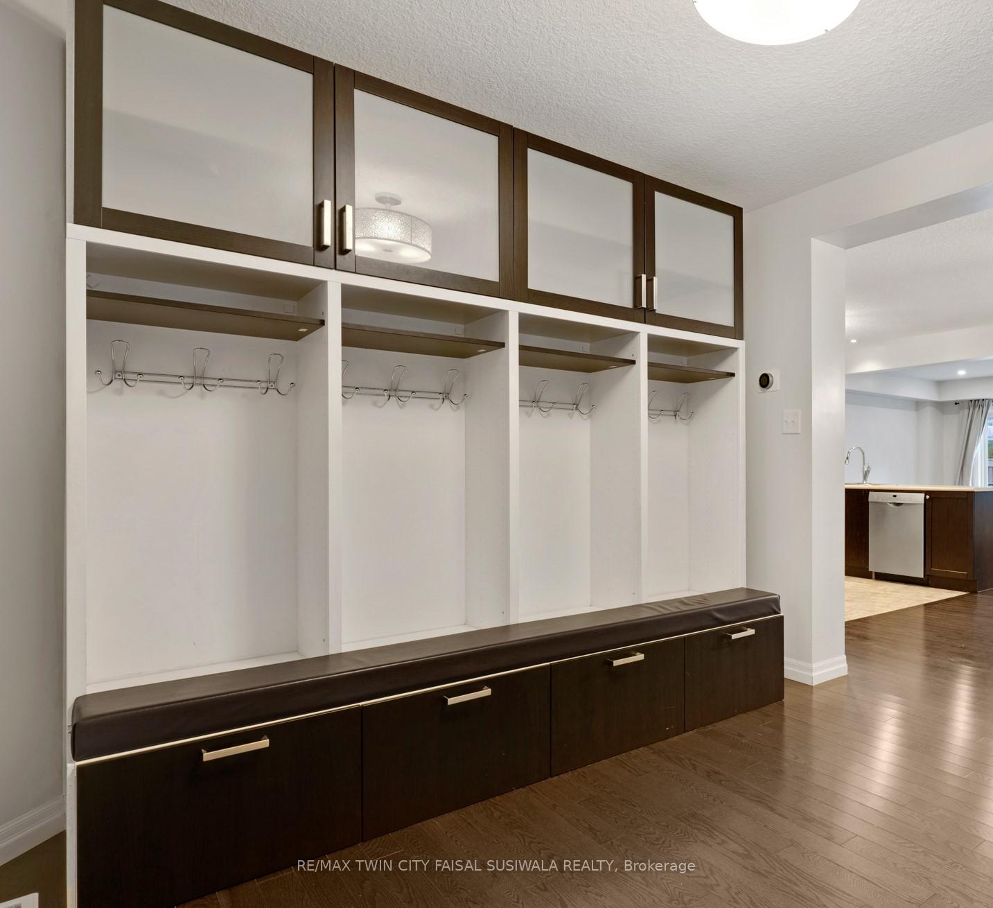 Photo 8 of 403 Moorlands Crescent, Kitchener — HOMEH