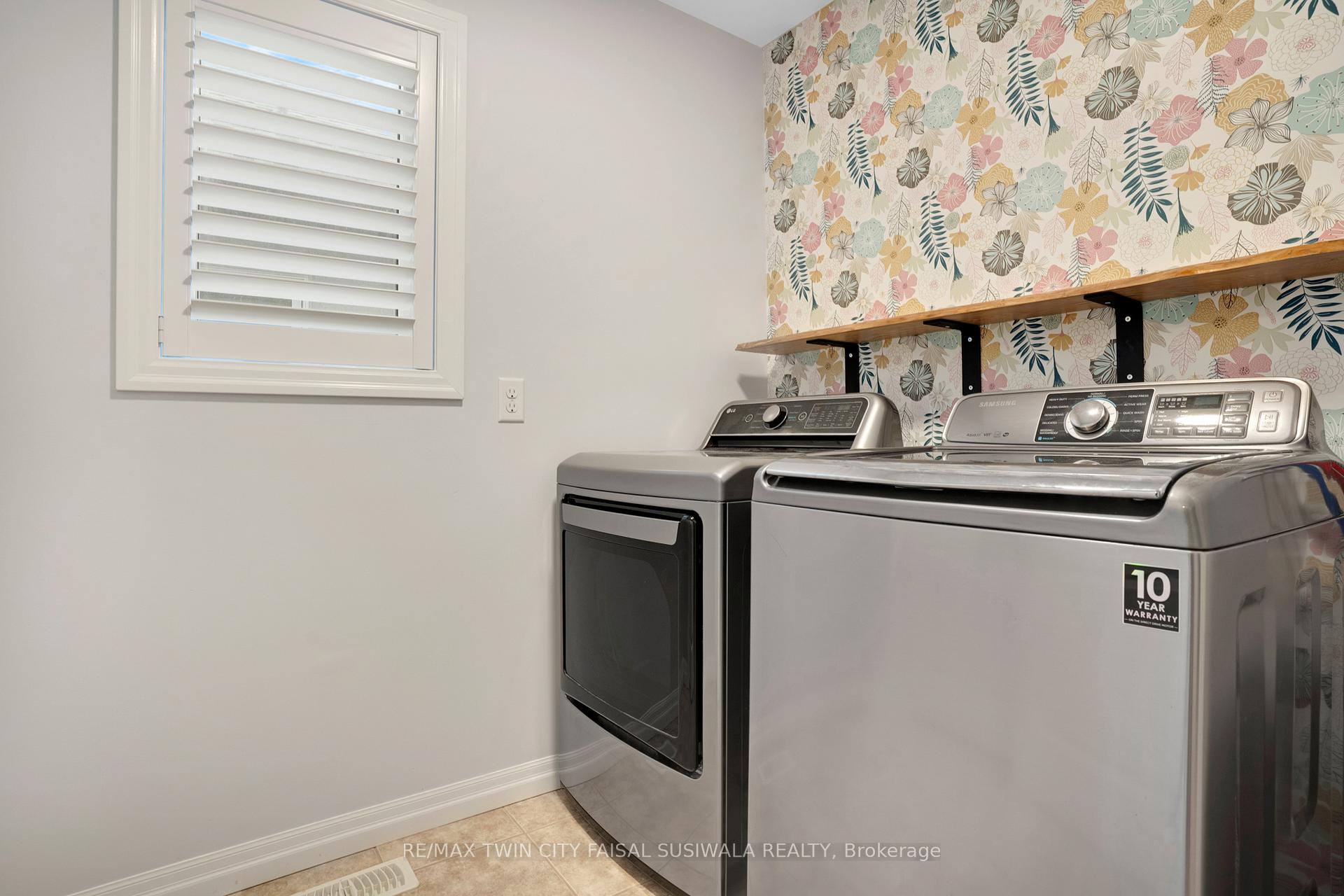 Photo 21 of 403 Moorlands Crescent, Kitchener — HOMEH