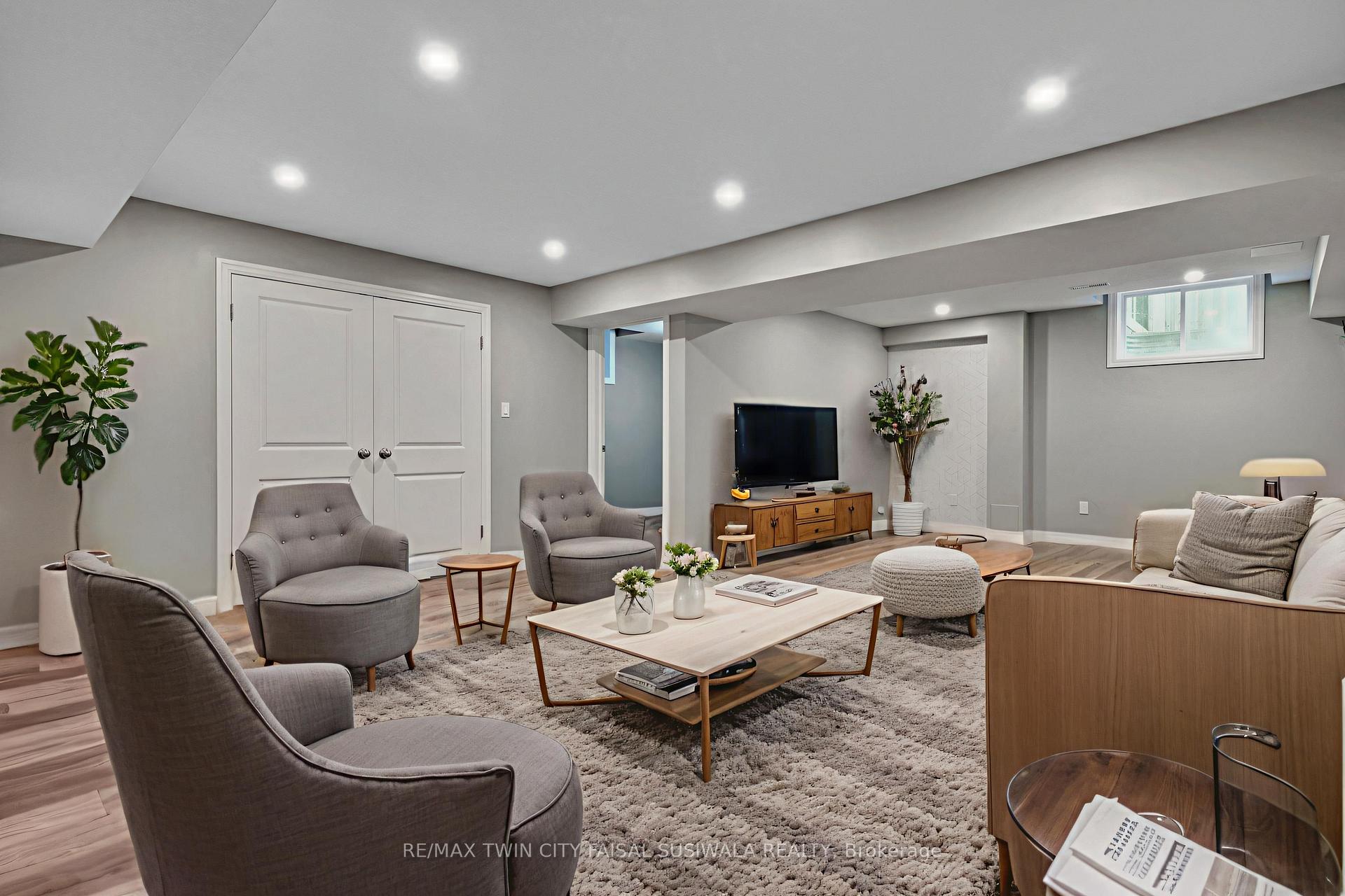 Photo 26 of 403 Moorlands Crescent, Kitchener — HOMEH