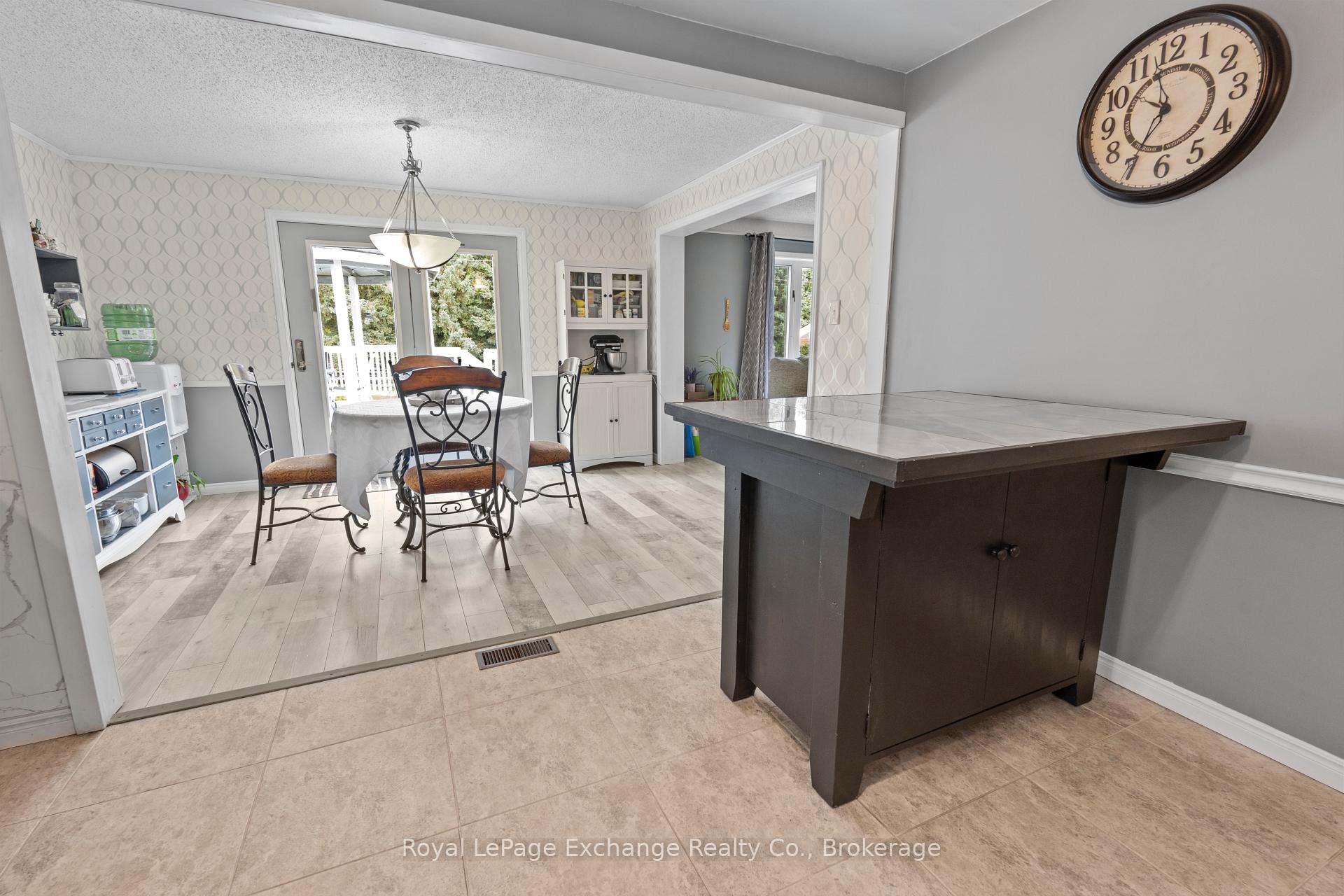 Photo 3 of 586 McGaw Drive, Kincardine — HOMEH
