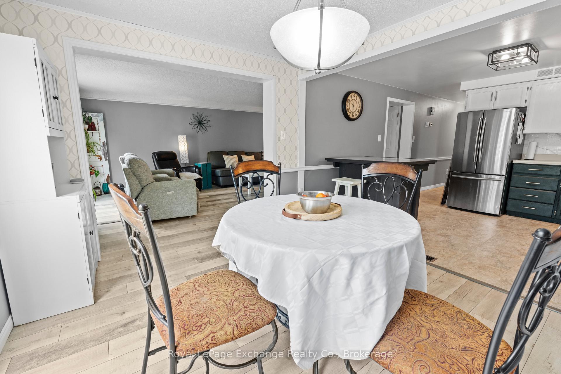 Photo 5 of 586 McGaw Drive, Kincardine — HOMEH