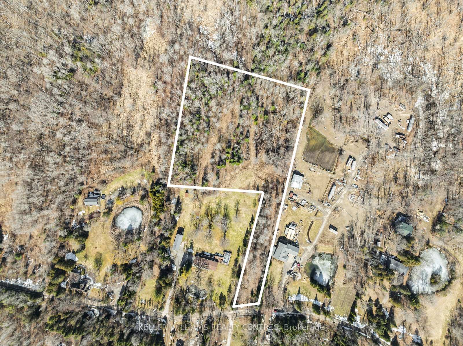 Photo 2 of 180 Lloyd's Lane, King, Pottageville — HOMEH