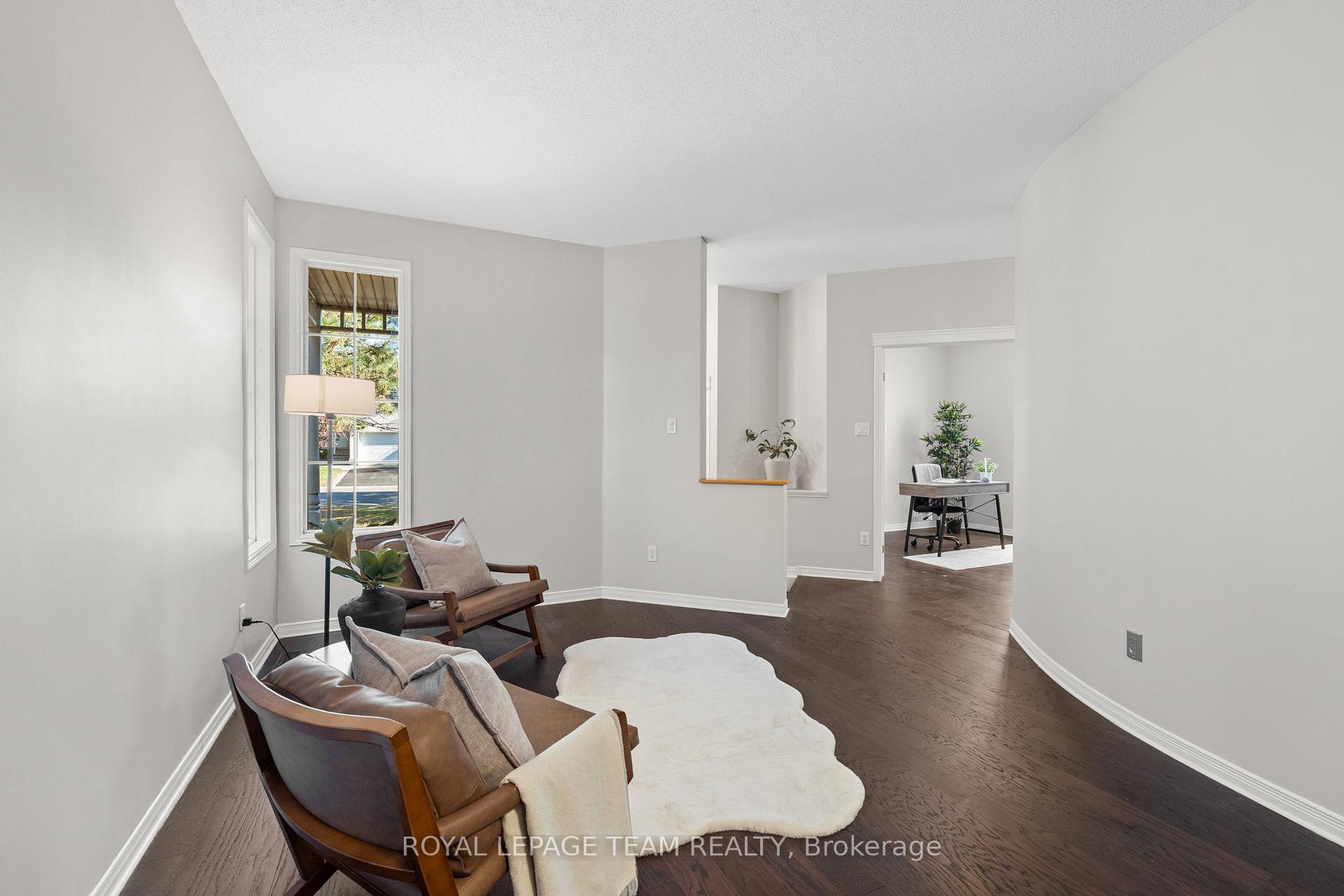 Photo 9 of 27 Evanshen Crescent, Ottawa, Kanata - Kanata Lakes/Heritage Hills — HOMEH