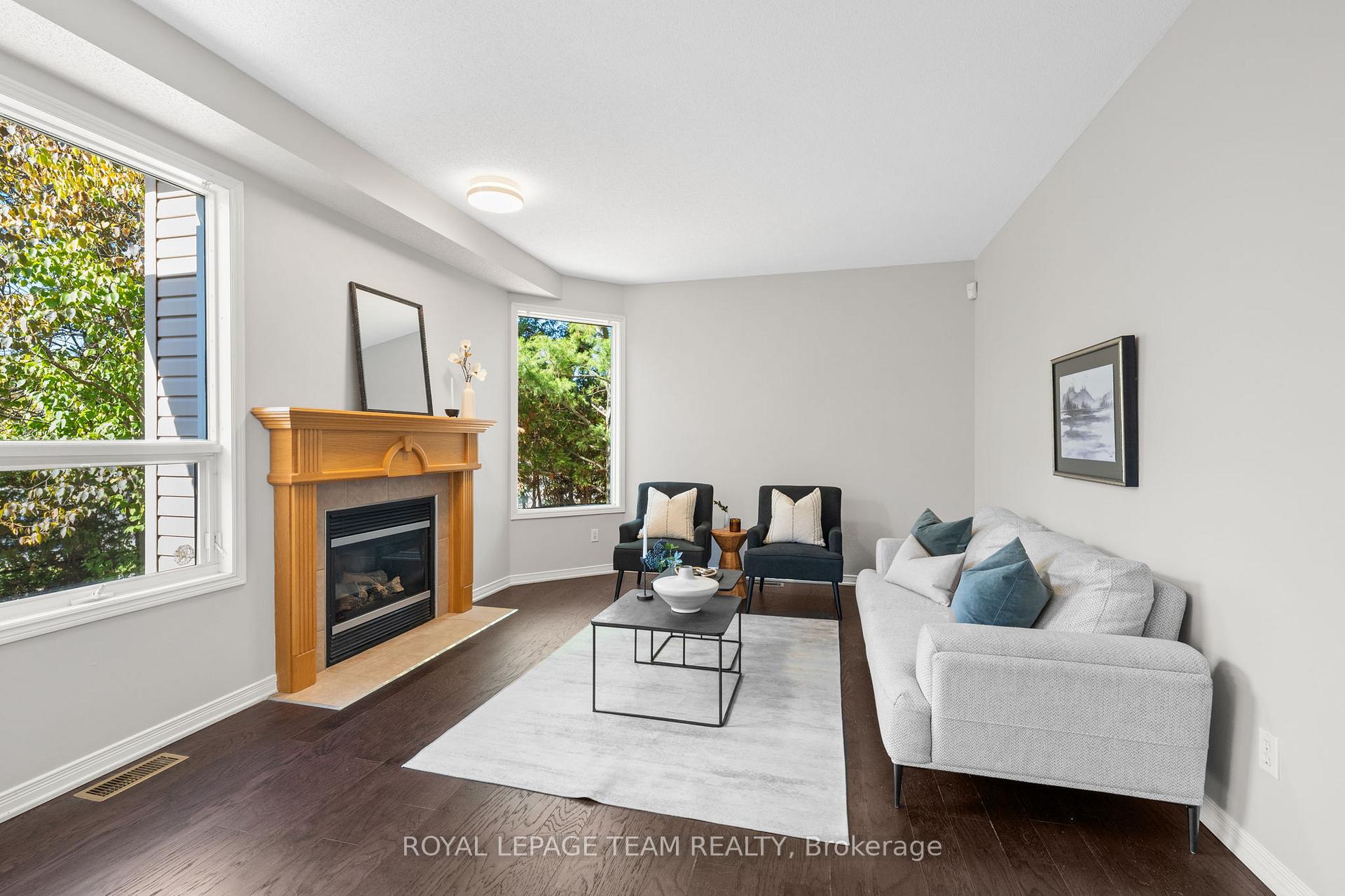 Photo 19 of 27 Evanshen Crescent, Ottawa, Kanata - Kanata Lakes/Heritage Hills — HOMEH