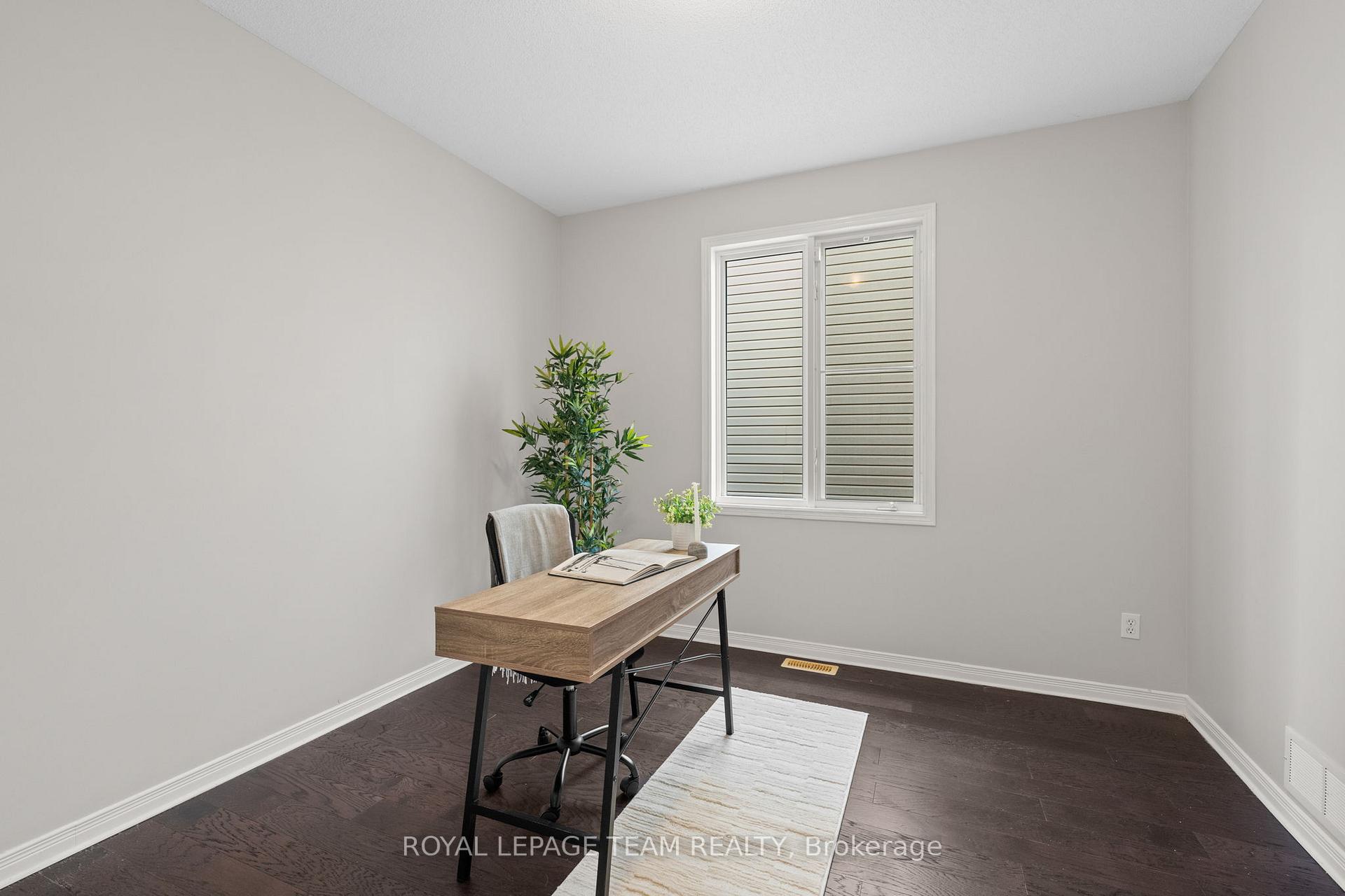 Photo 21 of 27 Evanshen Crescent, Ottawa, Kanata - Kanata Lakes/Heritage Hills — HOMEH