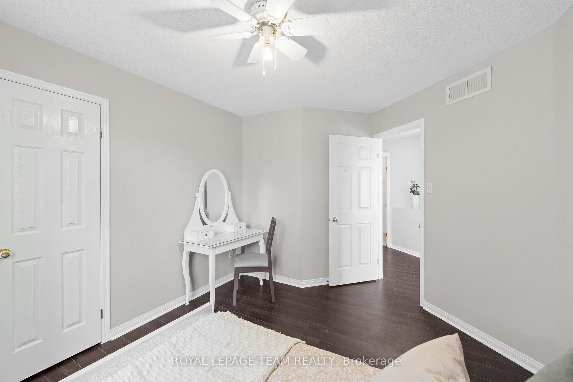 Photo 33 of 27 Evanshen Crescent, Ottawa, Kanata - Kanata Lakes/Heritage Hills — HOMEH