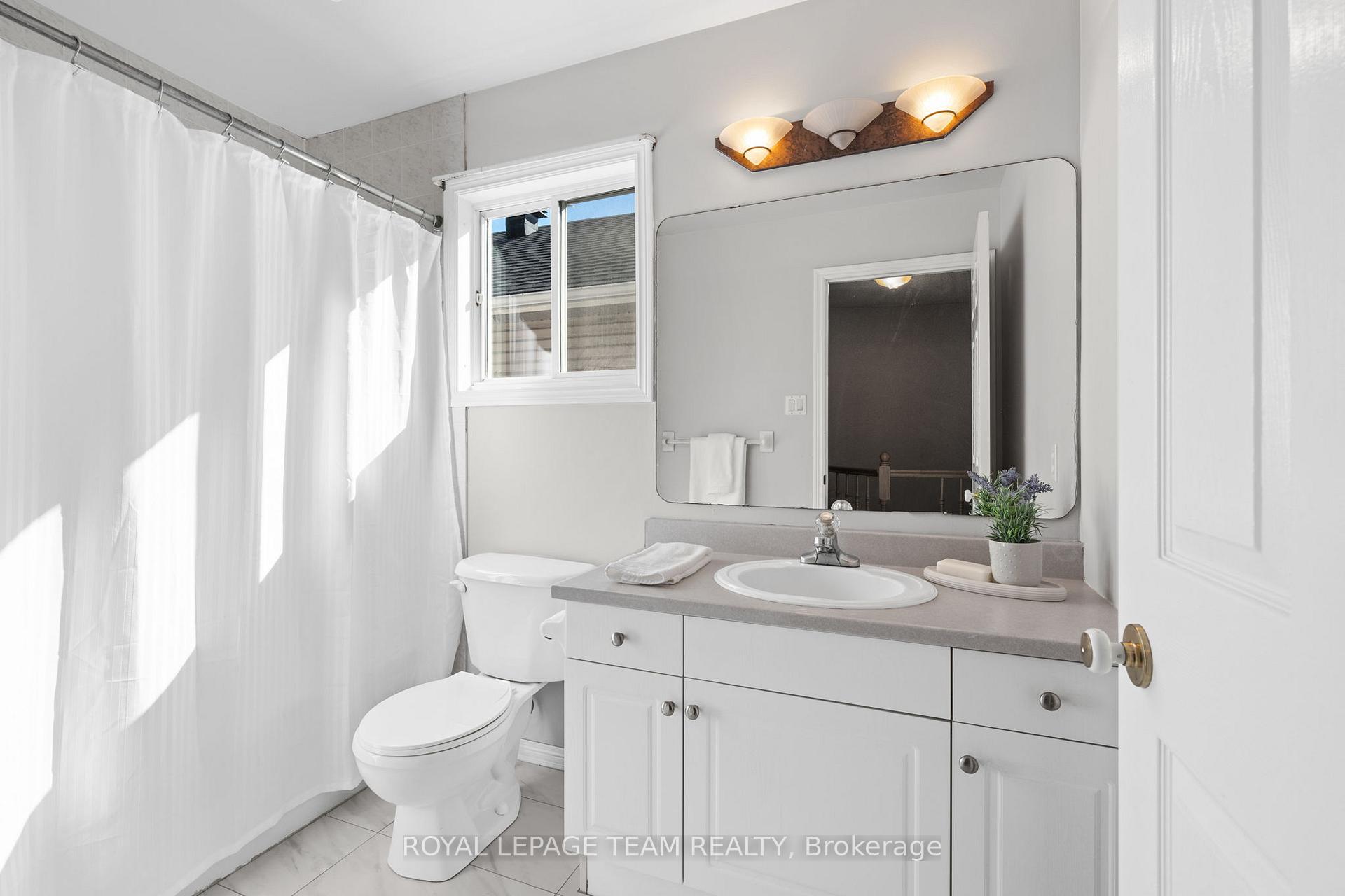 Photo 36 of 27 Evanshen Crescent, Ottawa, Kanata - Kanata Lakes/Heritage Hills — HOMEH