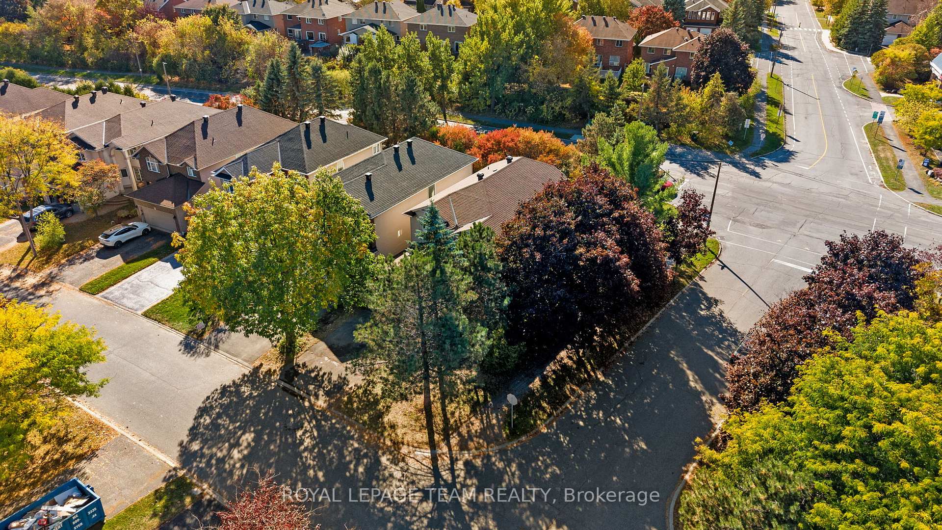 Photo 49 of 27 Evanshen Crescent, Ottawa, Kanata - Kanata Lakes/Heritage Hills — HOMEH