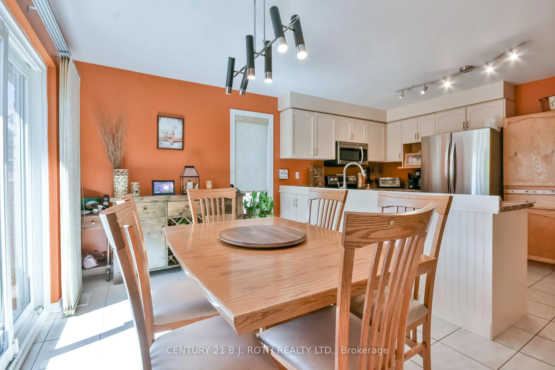Photo 12 of 1957 Mill Street, Innisfil, Alcona — HOMEH