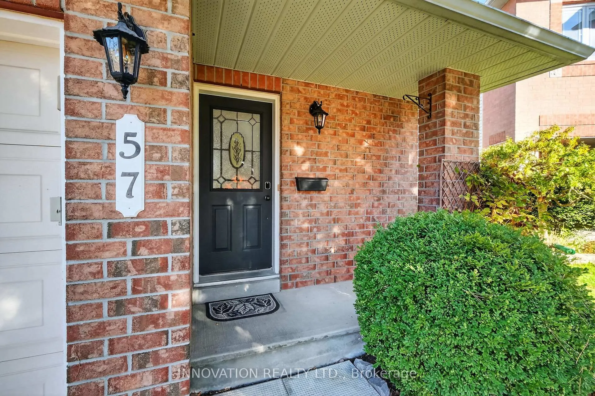Photo 2 of 57 Flowertree Crescent, Ottawa, Kanata - Emerald Meadows/Trailwest — HOMEH