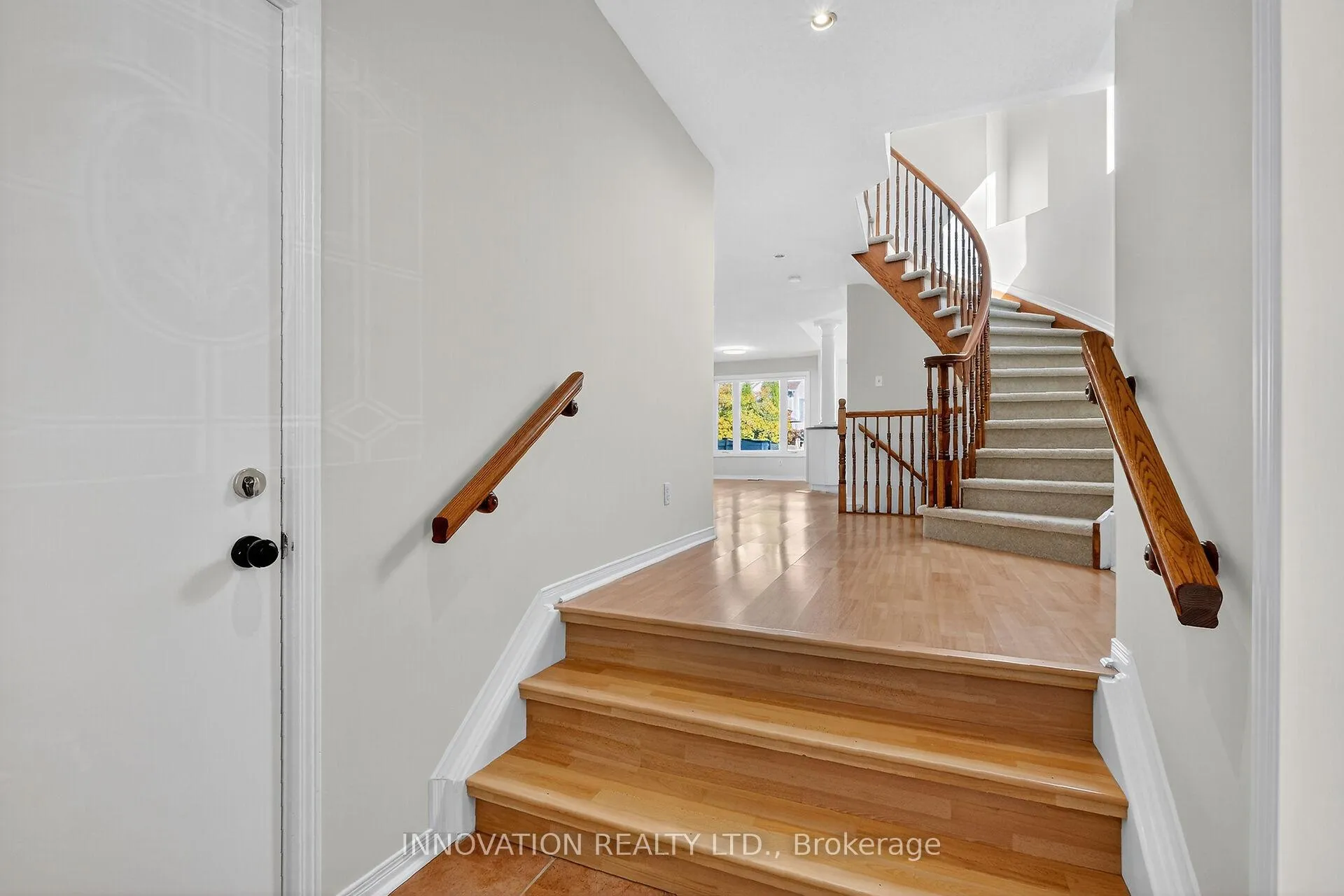 Photo 5 of 57 Flowertree Crescent, Ottawa, Kanata - Emerald Meadows/Trailwest — HOMEH