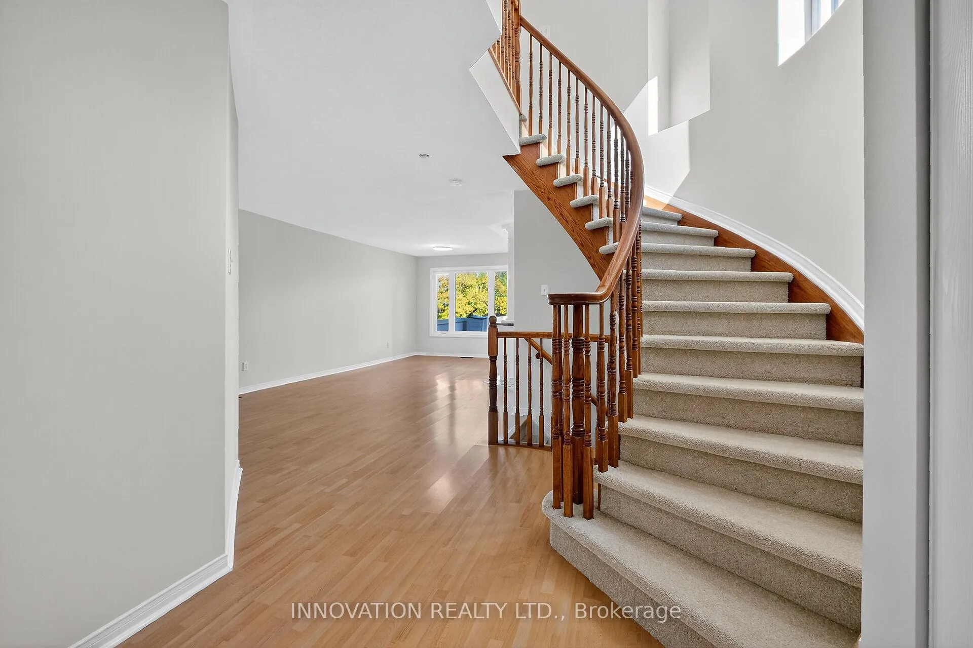 Photo 6 of 57 Flowertree Crescent, Ottawa, Kanata - Emerald Meadows/Trailwest — HOMEH