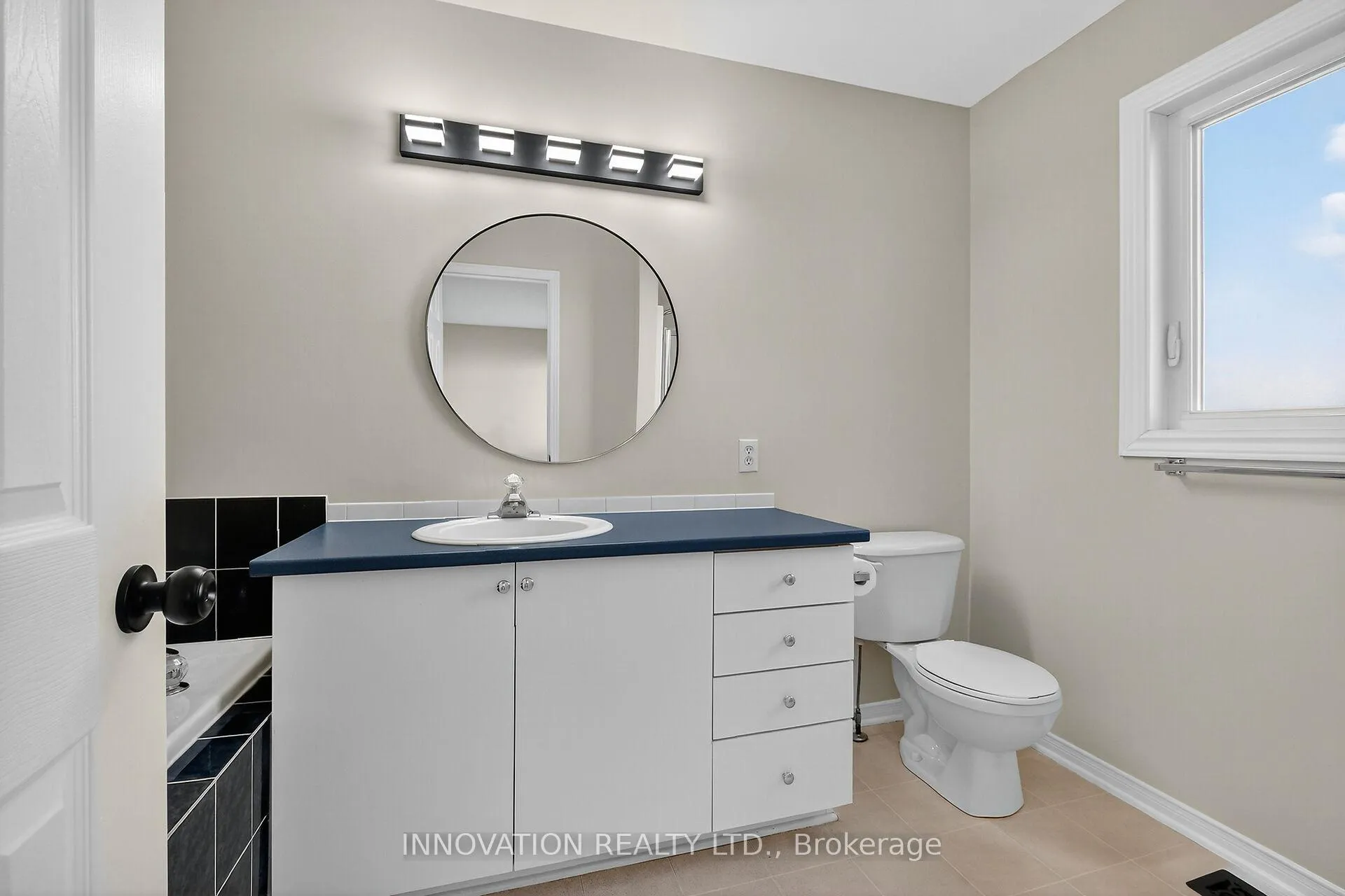 Photo 20 of 57 Flowertree Crescent, Ottawa, Kanata - Emerald Meadows/Trailwest — HOMEH