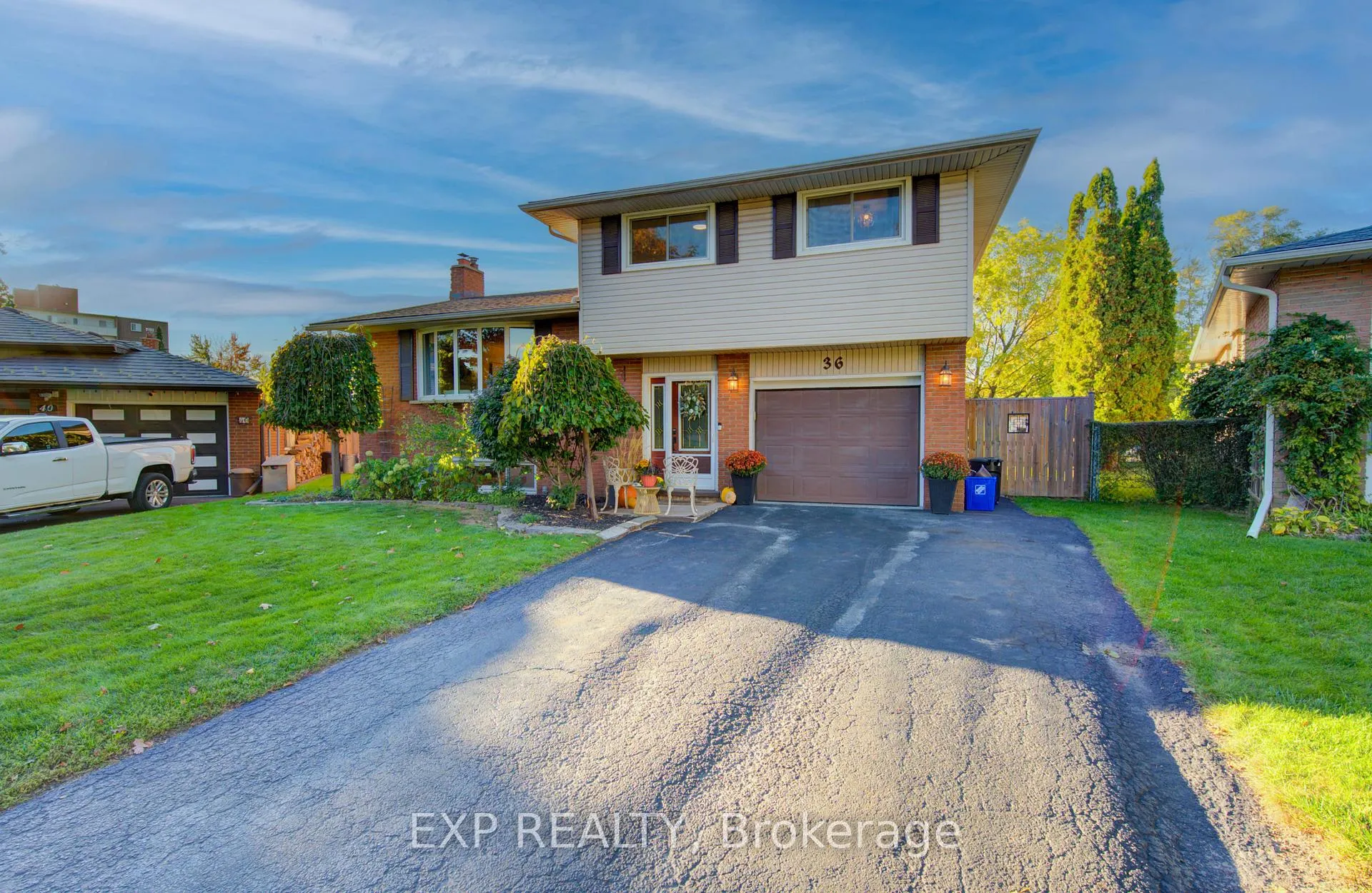 Photo 1 of 36 Blackfriars Place, Kitchener — HOMEH