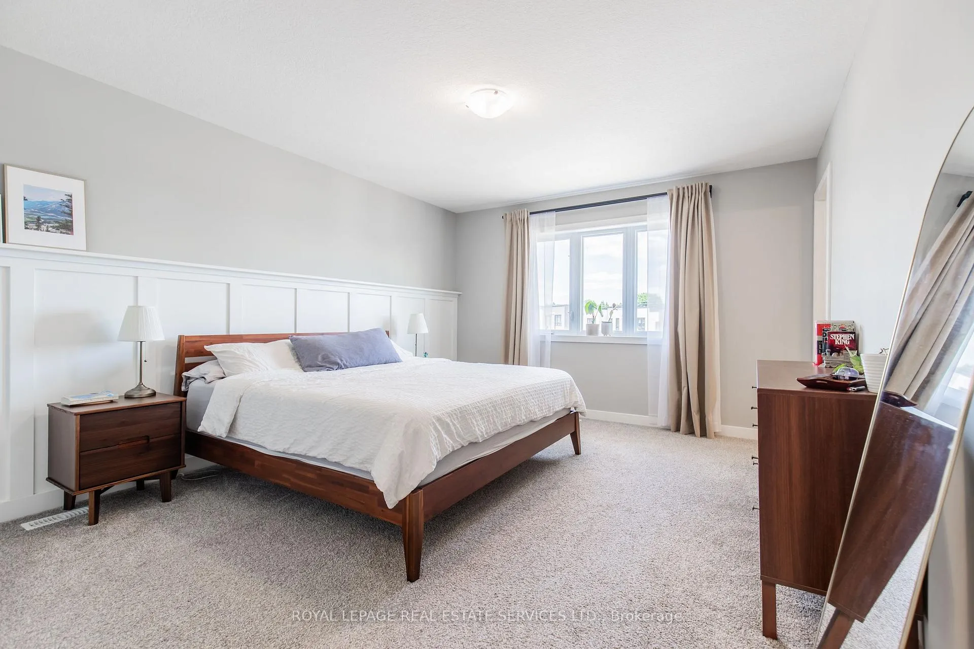 Photo 37 of 927 Robert Ferrie Drive, Kitchener — HOMEH
