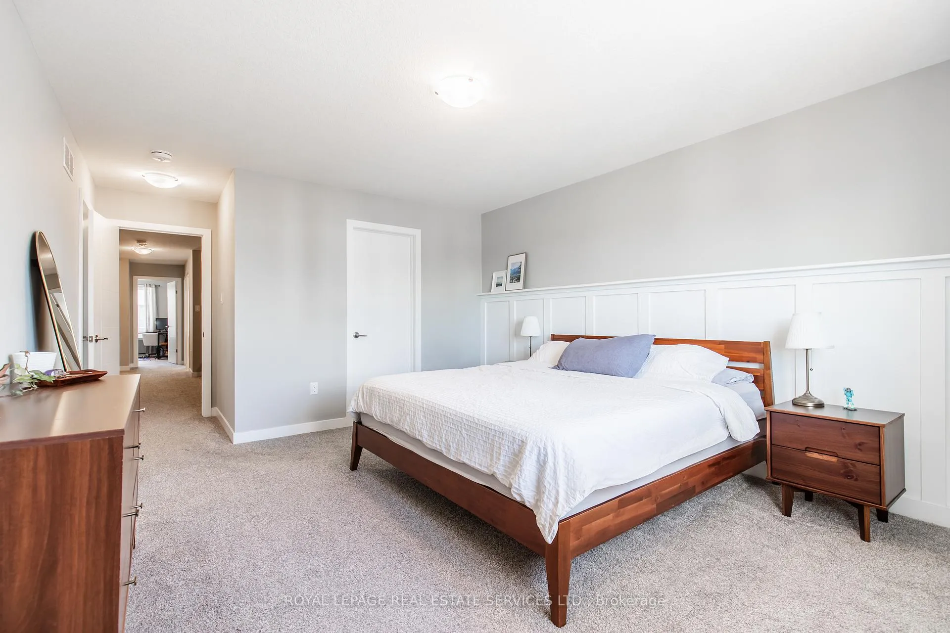 Photo 38 of 927 Robert Ferrie Drive, Kitchener — HOMEH