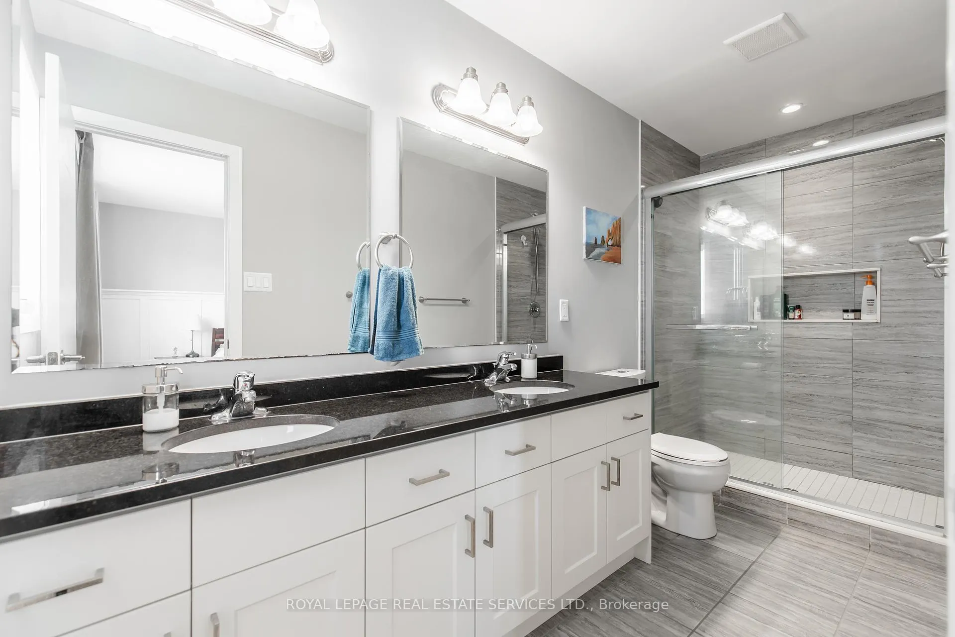Photo 41 of 927 Robert Ferrie Drive, Kitchener — HOMEH