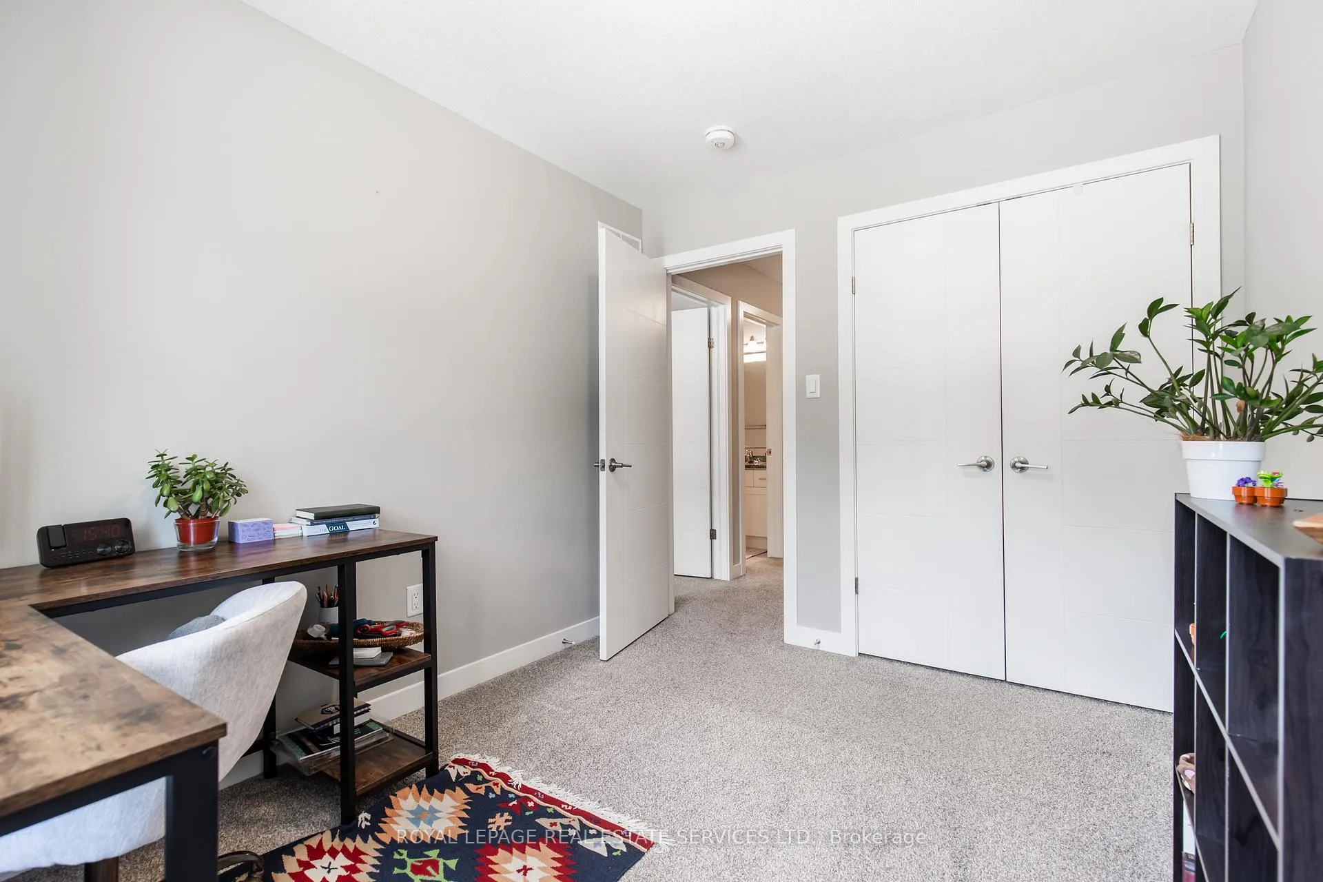 Photo 45 of 927 Robert Ferrie Drive, Kitchener — HOMEH