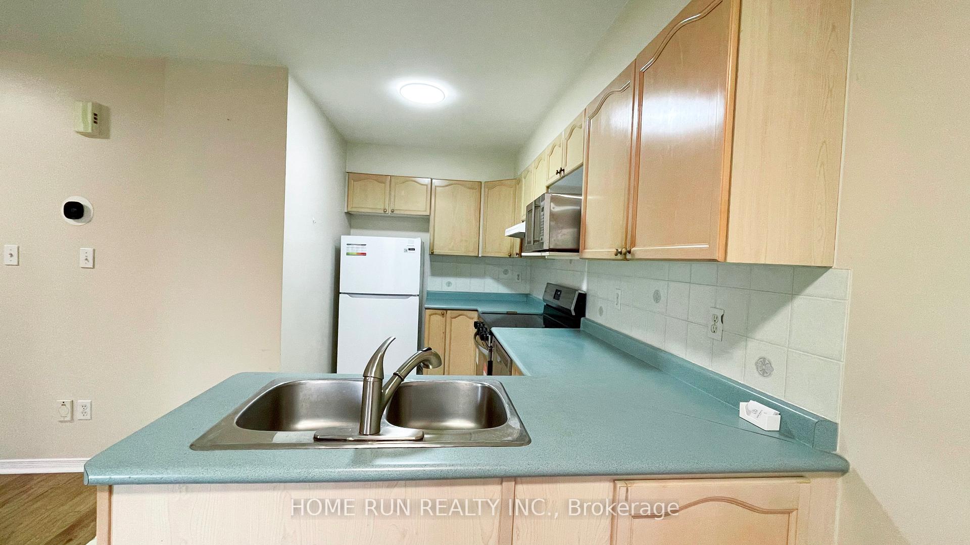 Photo 8 of 113 Blackdome Crescent, Ottawa, Kanata - Kanata Lakes/Heritage Hills — HOMEH