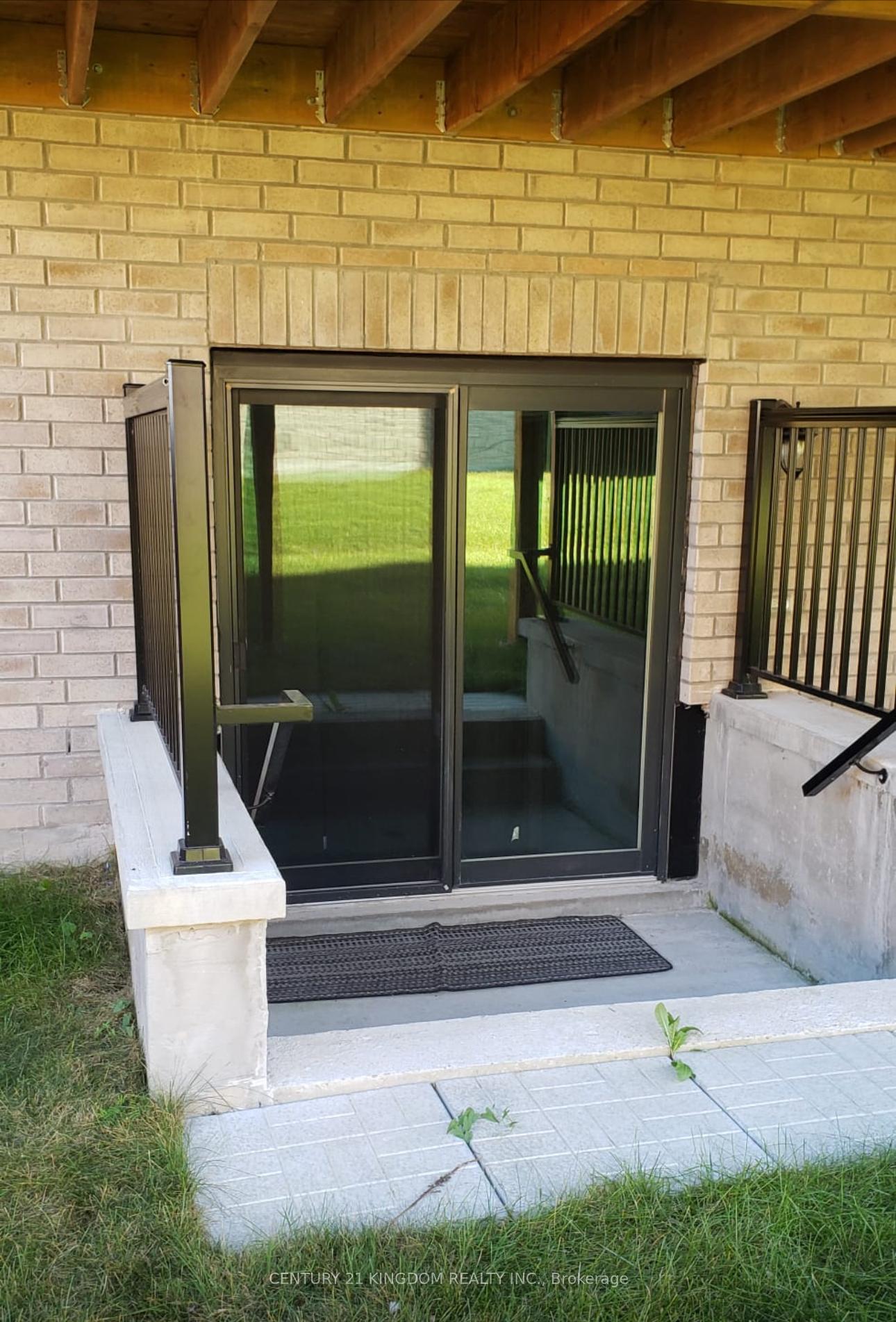 Photo 1 of Unit Bsmt, 1549 Stovell Crescent, Innisfil, Lefroy — HOMEH