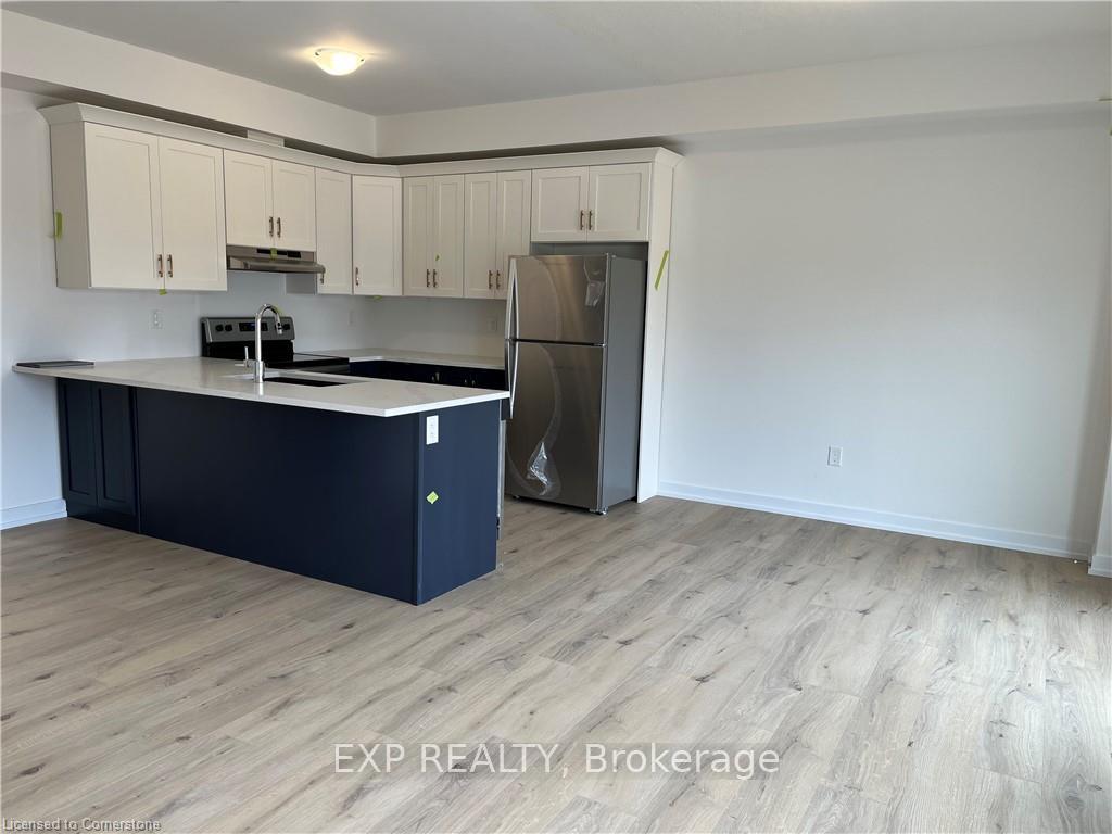 Photo 4 of 14 Dewberry Drive, Kitchener — HOMEH