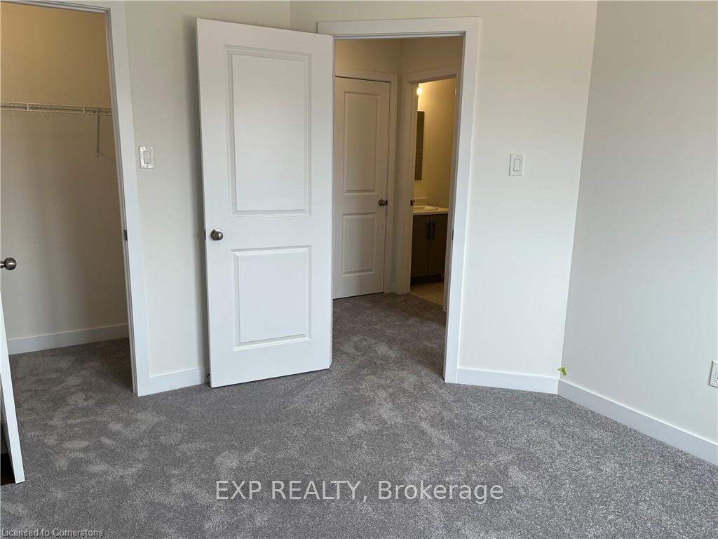 Photo 12 of 14 Dewberry Drive, Kitchener — HOMEH