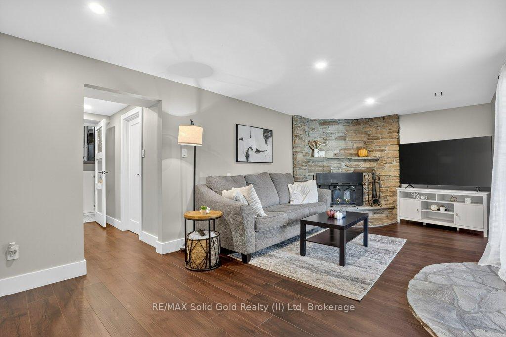 Photo 17 of 34 Dunsmere Court, Kitchener — HOMEH