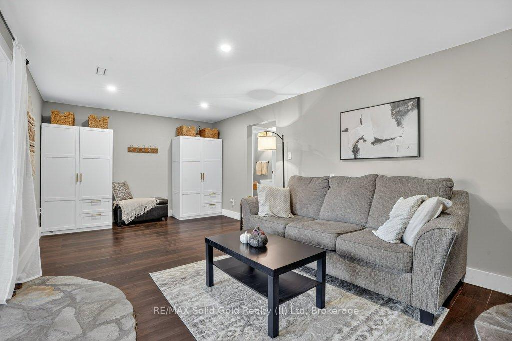 Photo 18 of 34 Dunsmere Court, Kitchener — HOMEH